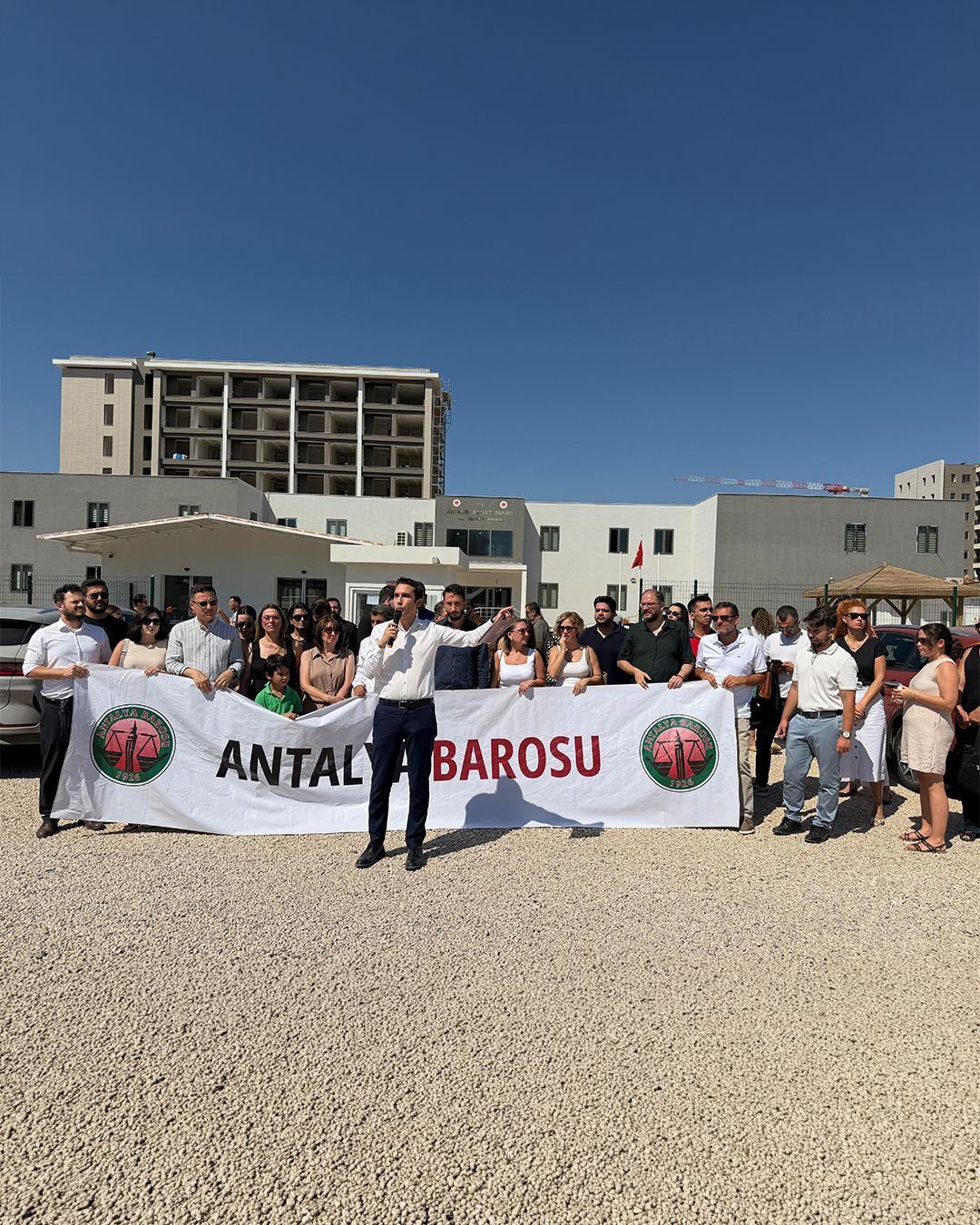 Antalya Barosu Konteyner Adliye Krizini Yargiya Tasidi2 (3)