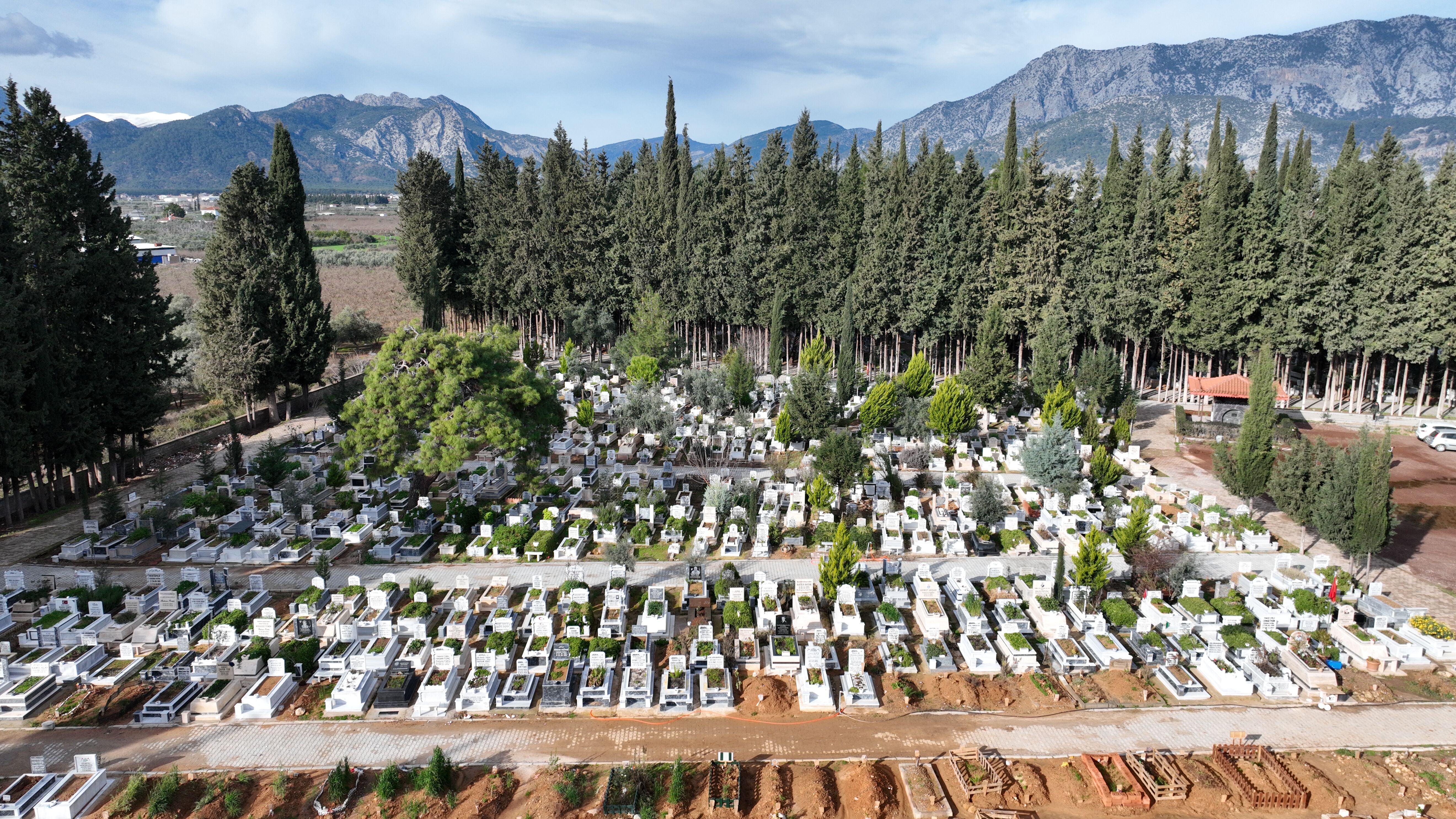 Antalya Büyükşehir Belediyesi Cenaze Hizmetlerini Güçlendiriyor (6)