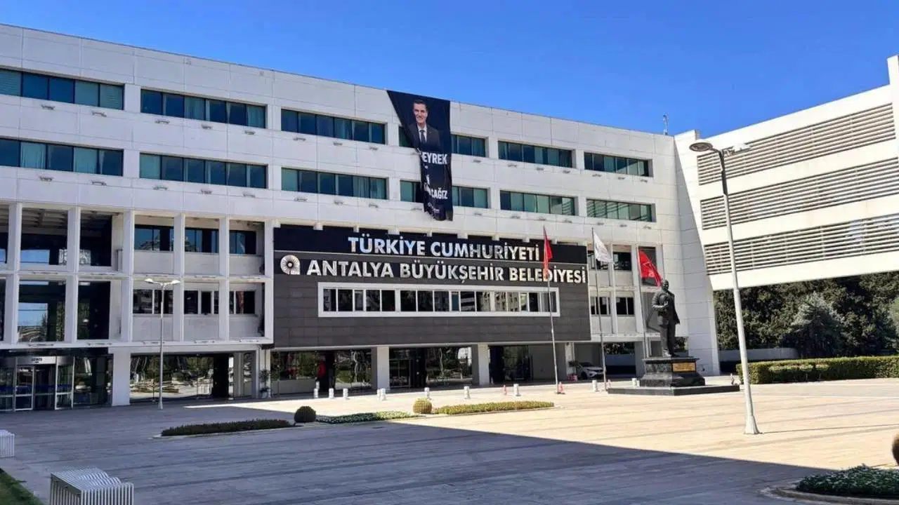 Antalya Büyükşehir Belediyesi Milli Serveti Yollarda Heba Etti (1)-1