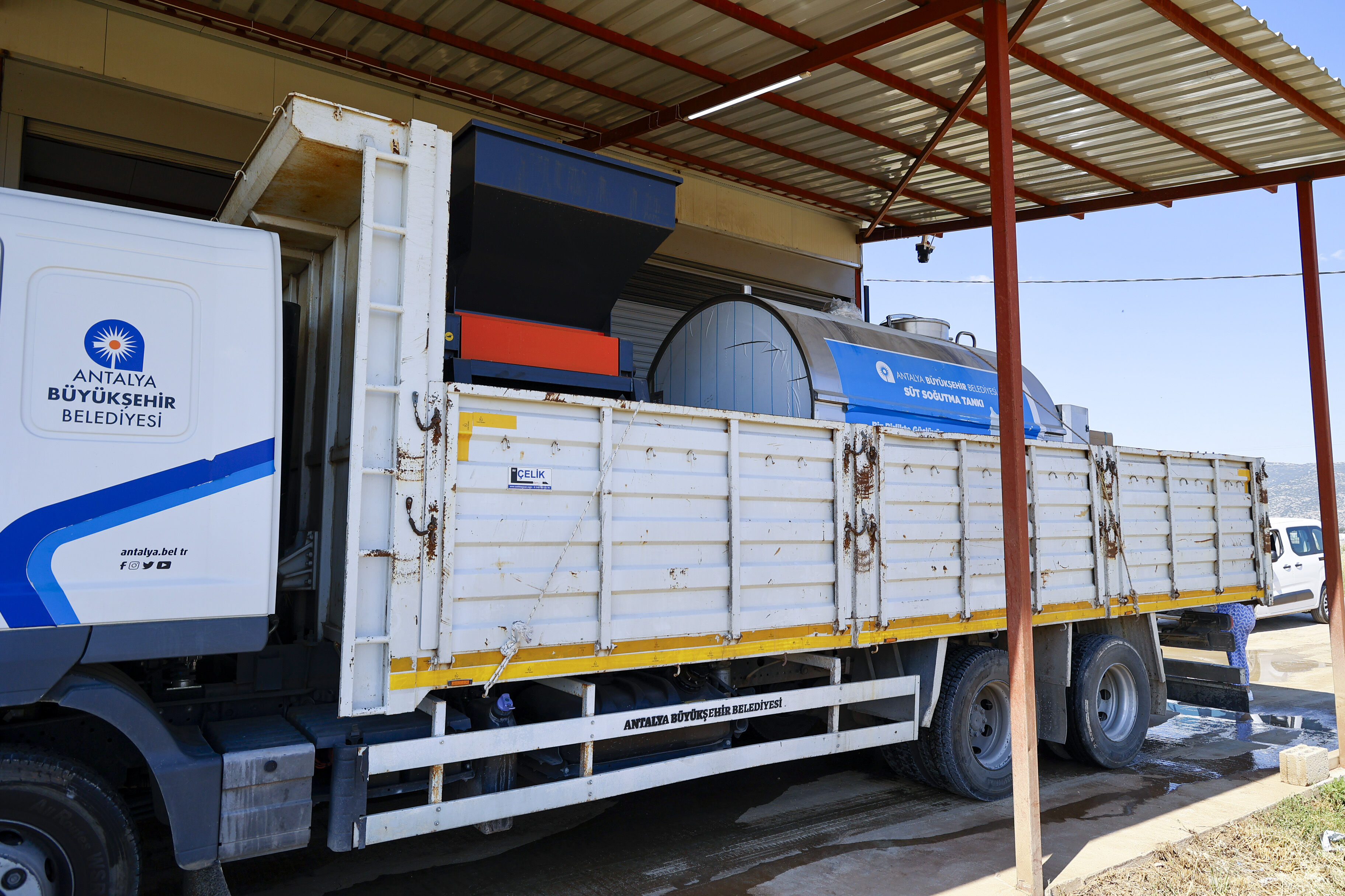 Antalya Büyükşehir Belediyesi’nden Üreticilere Ücretsiz Destek (5)