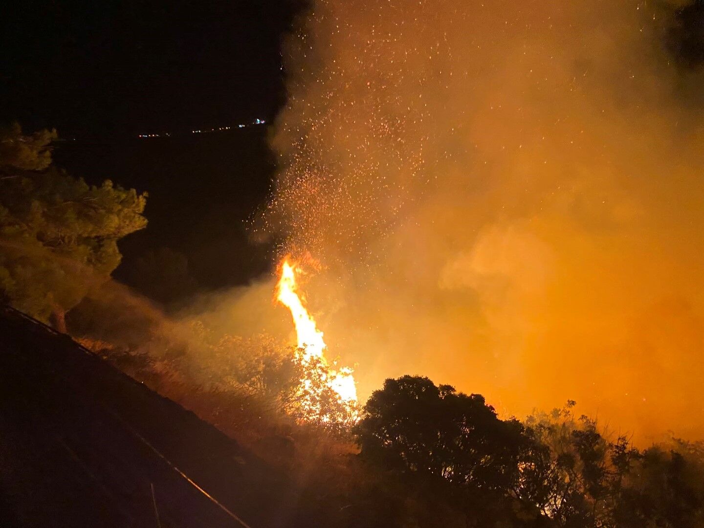 Antalya Gazipaşa’da Yürekleri Ağza Getiren Yangın Söndürüldü (3)