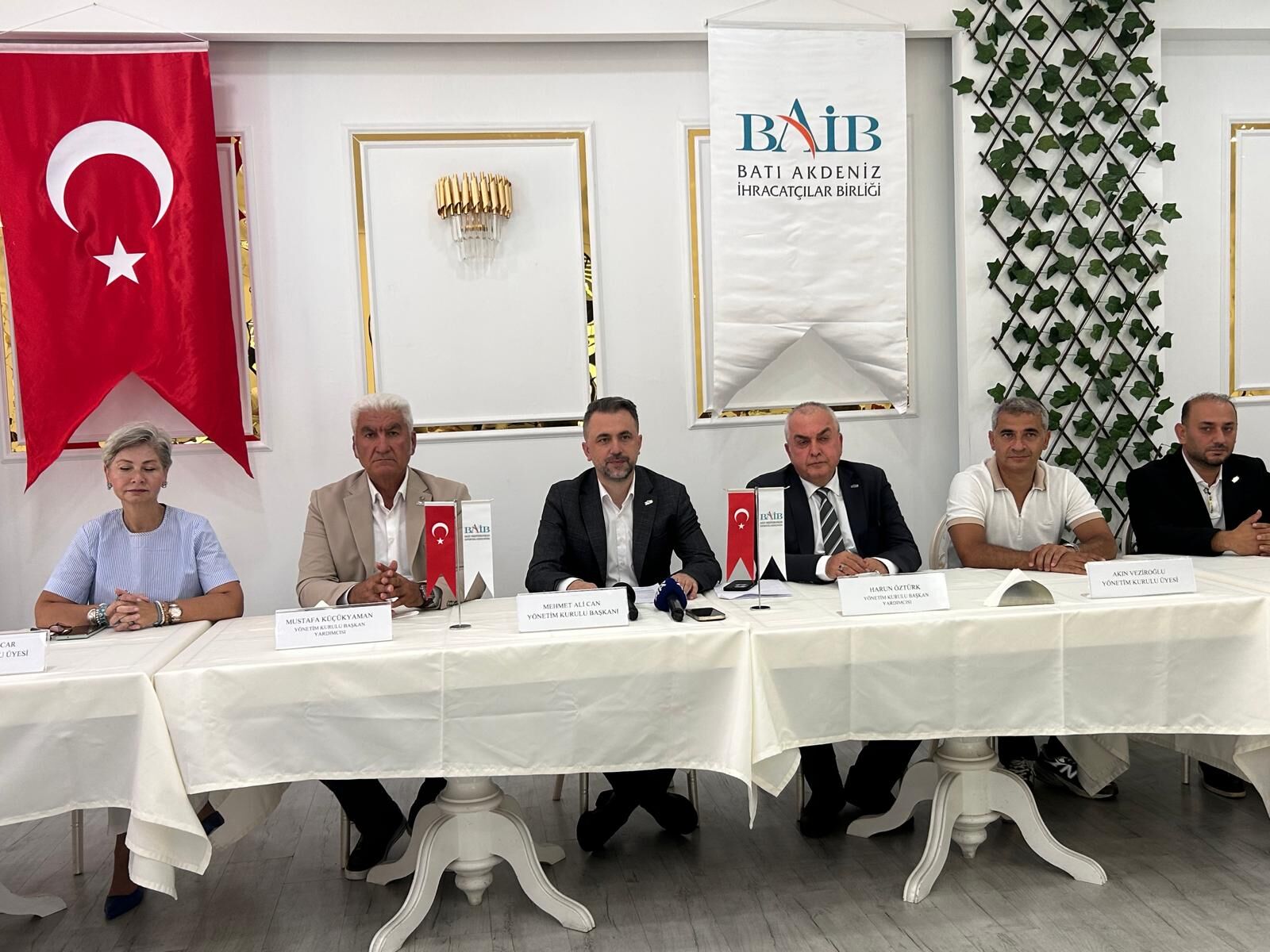 Antalya Ihracatta Rekor Kırdı Ama Kazanç Düştü! İhracatçı Alarm Veriyor (4)
