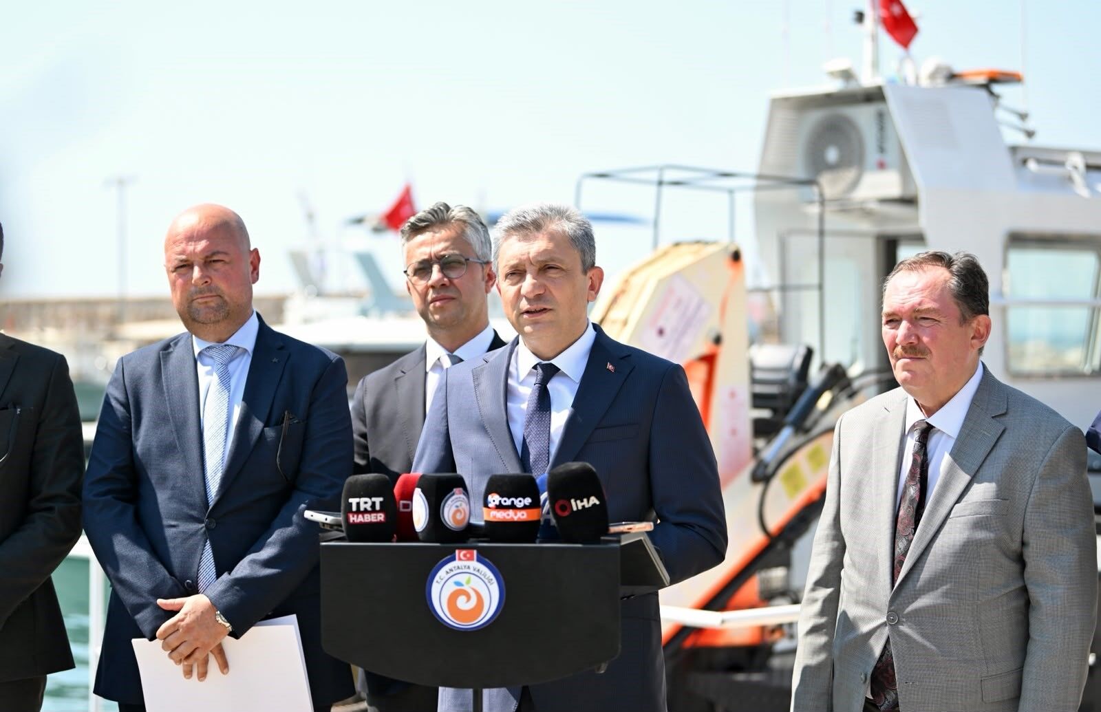 Antalya Sahillerindeki Kirliliğin Sebebi Inceleme Altında (3)