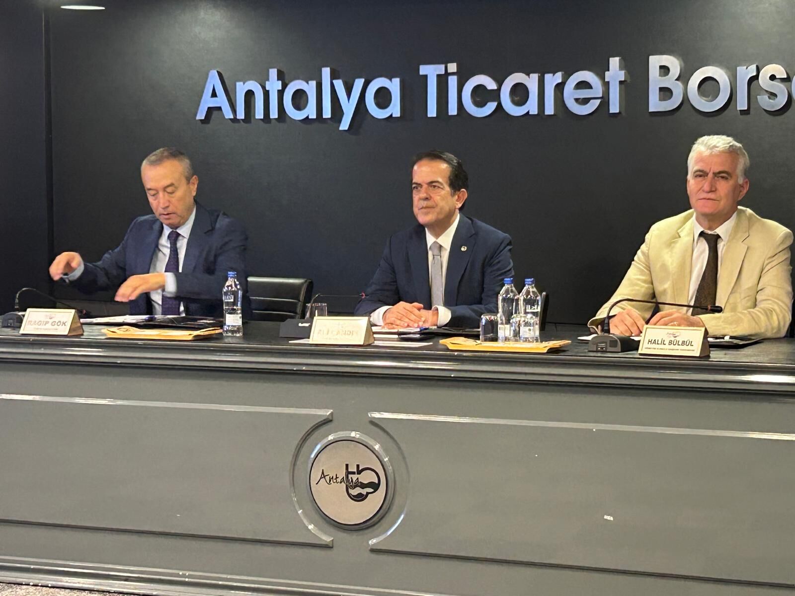 Antalya’da Kredi Batağı! Borç Büyüyor, Ödeme Gücü Düşüyor (3)