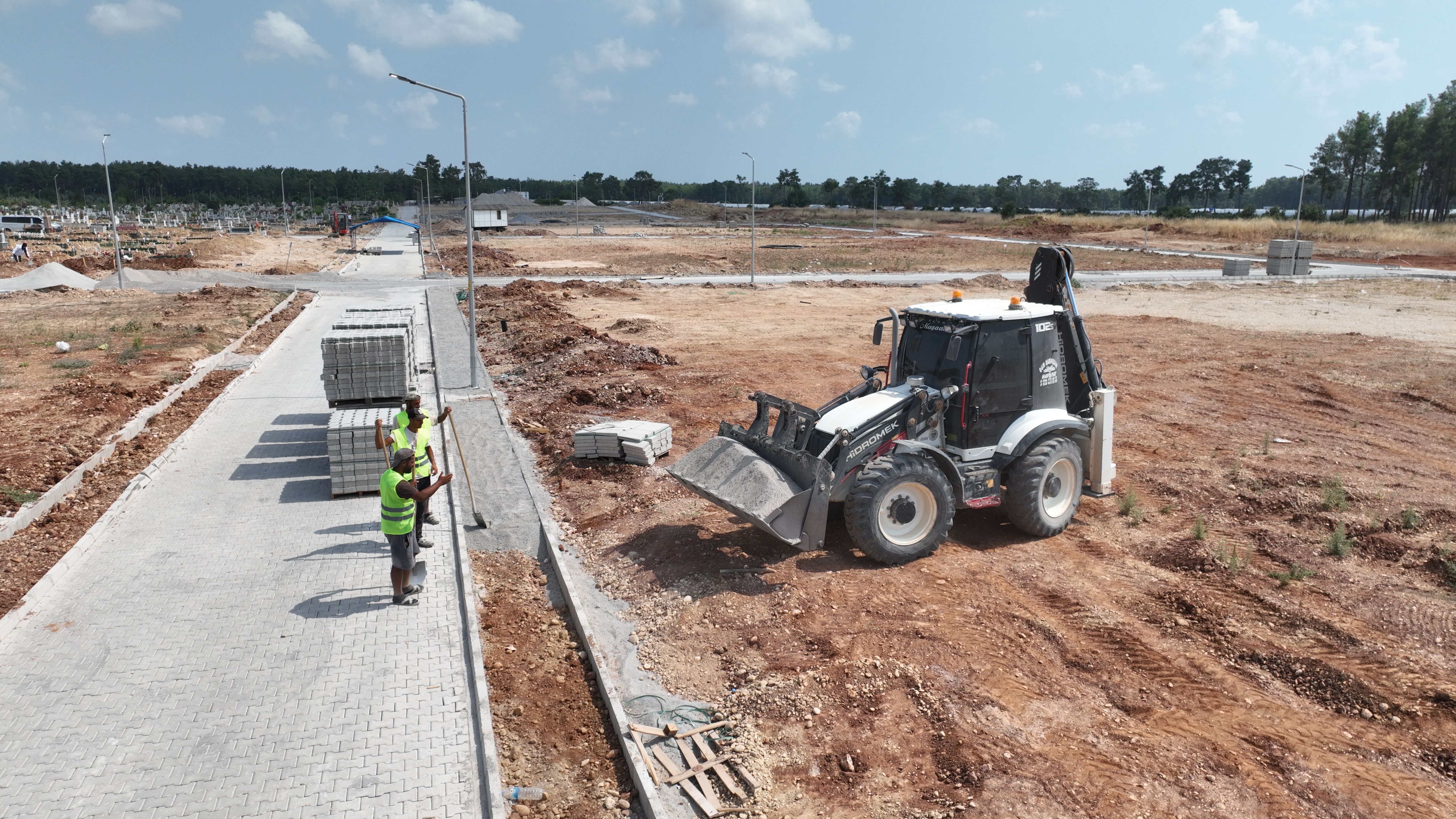 Antalya’da Mezarlığın Kapasitesi Artırıldı (7)