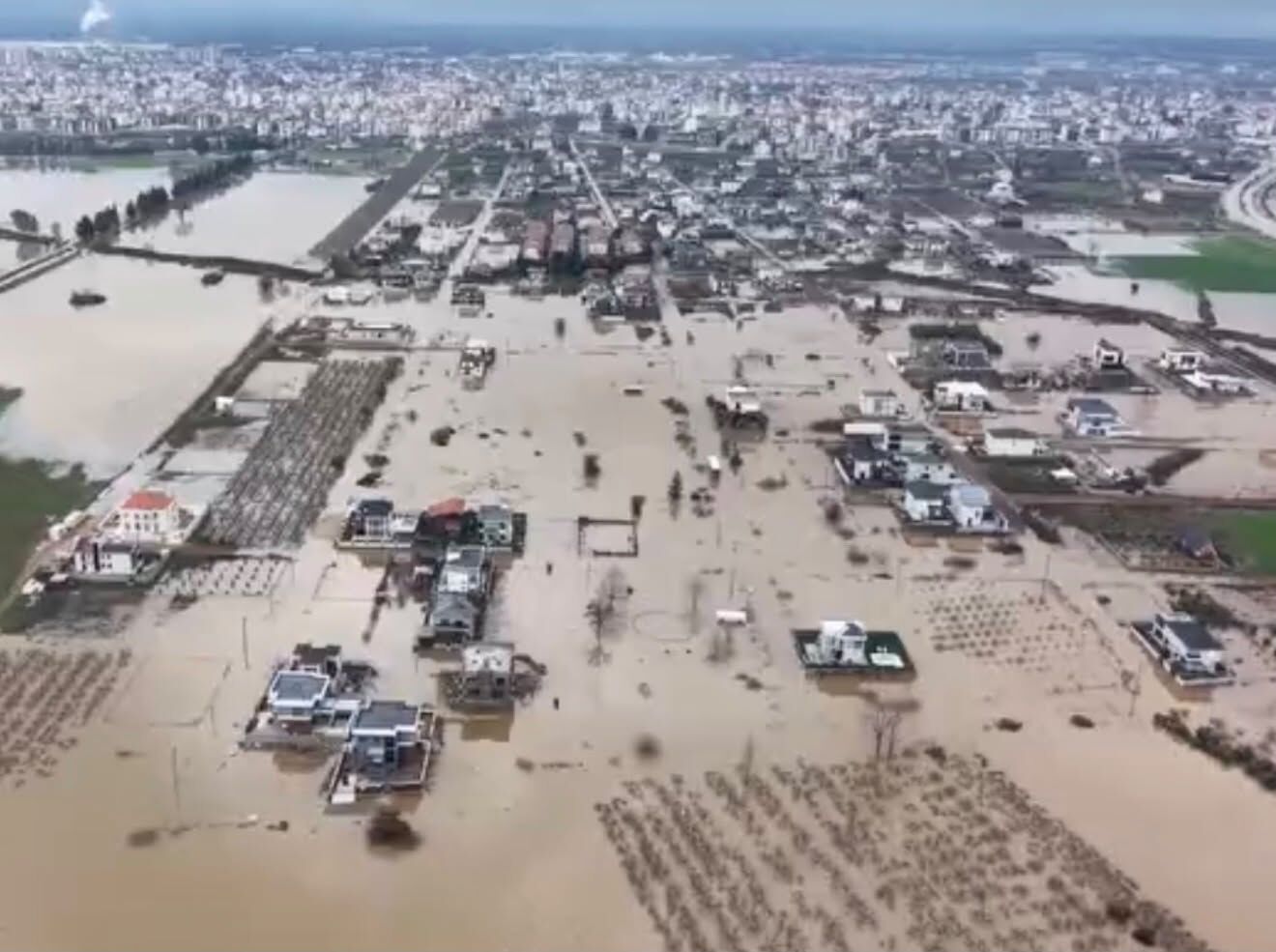 Antalya’nın Bu Mahallesi 6 Yıldır Aynı Kabusu Yaşıyor (2)