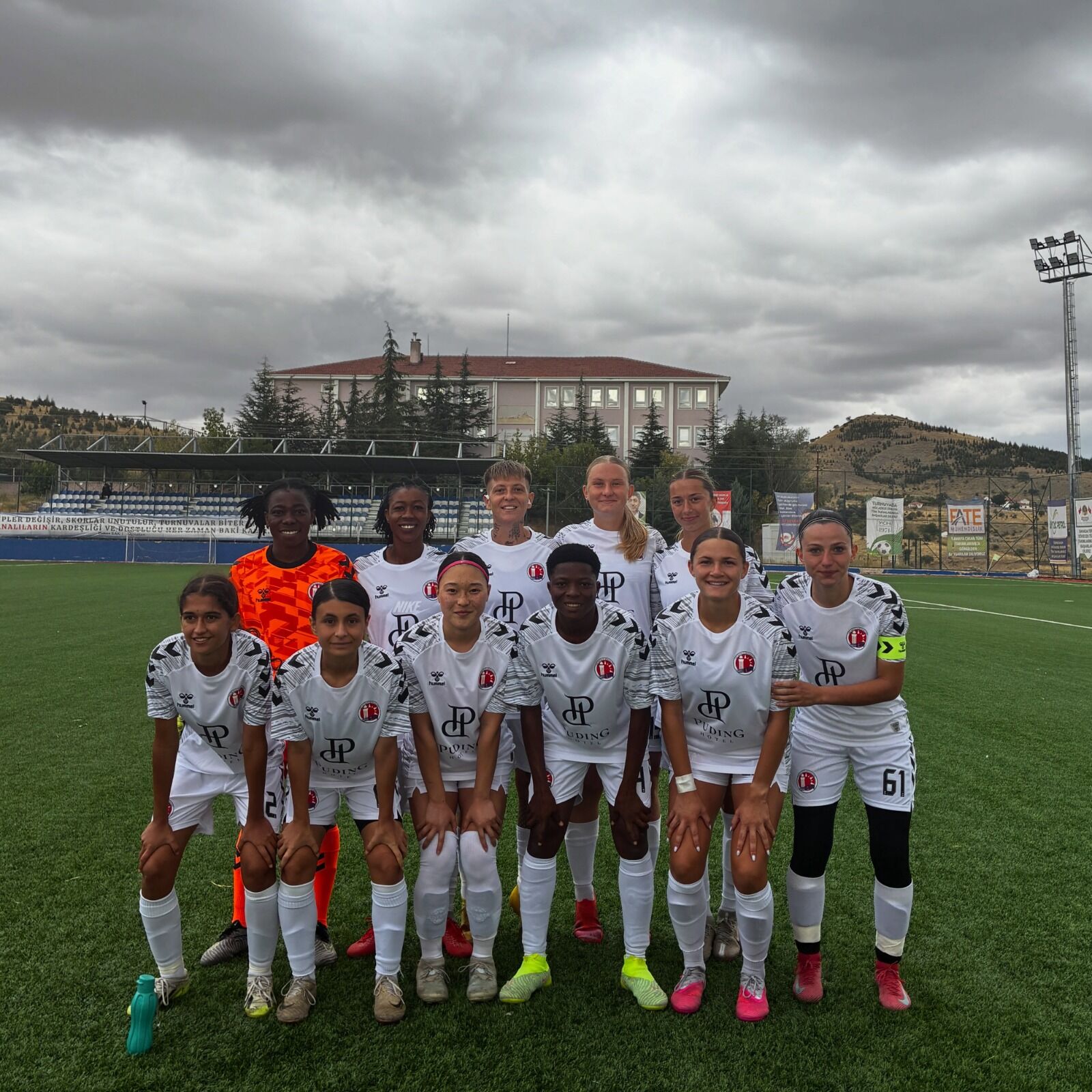 Antalya’nın Süper Lig Ekibi 12 Kişiyle 1 Puan Aldı (2)