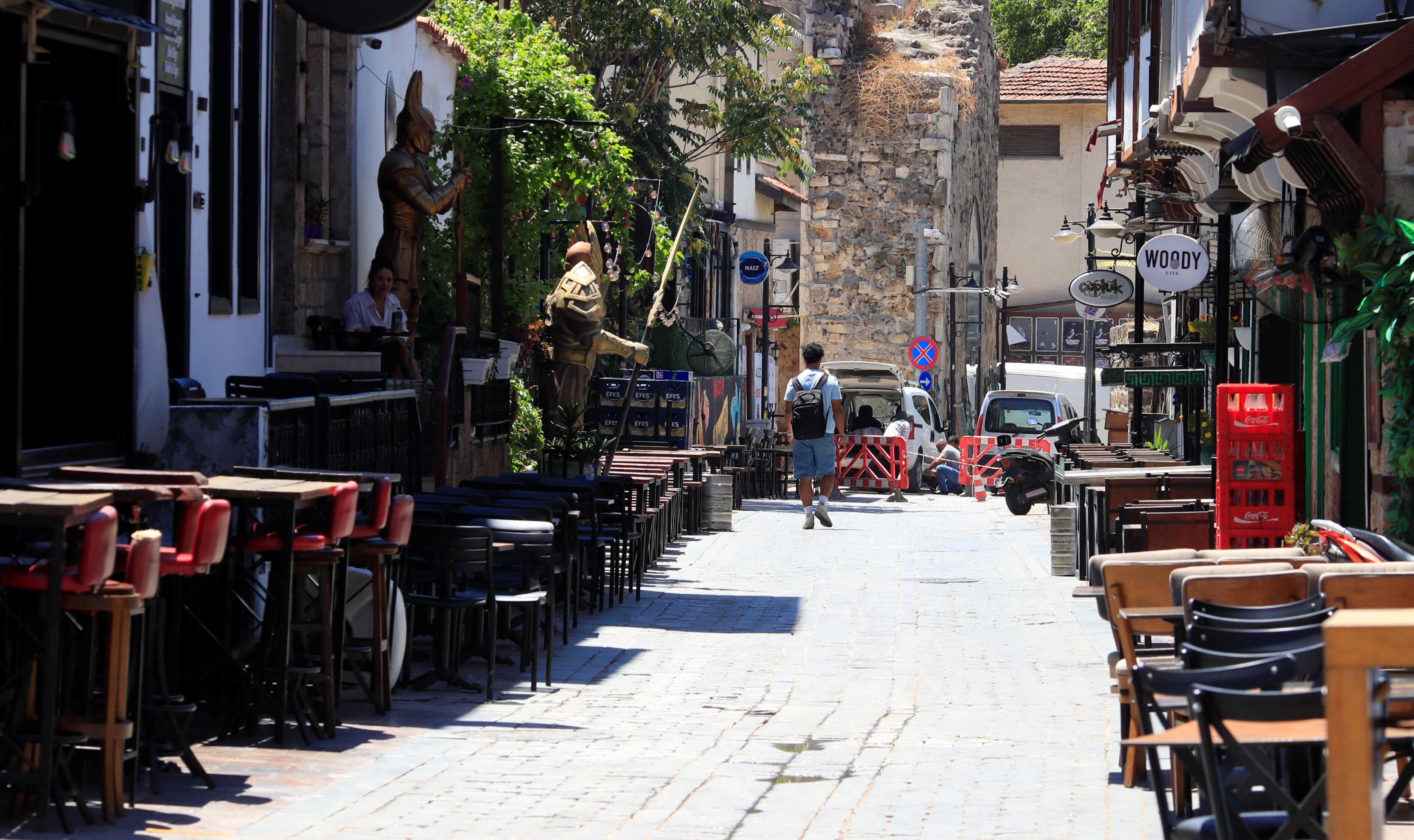 Antalya’nın Tarihi Kaleiçi’nde Nüfus 100 Katına Çıkıyor (14)