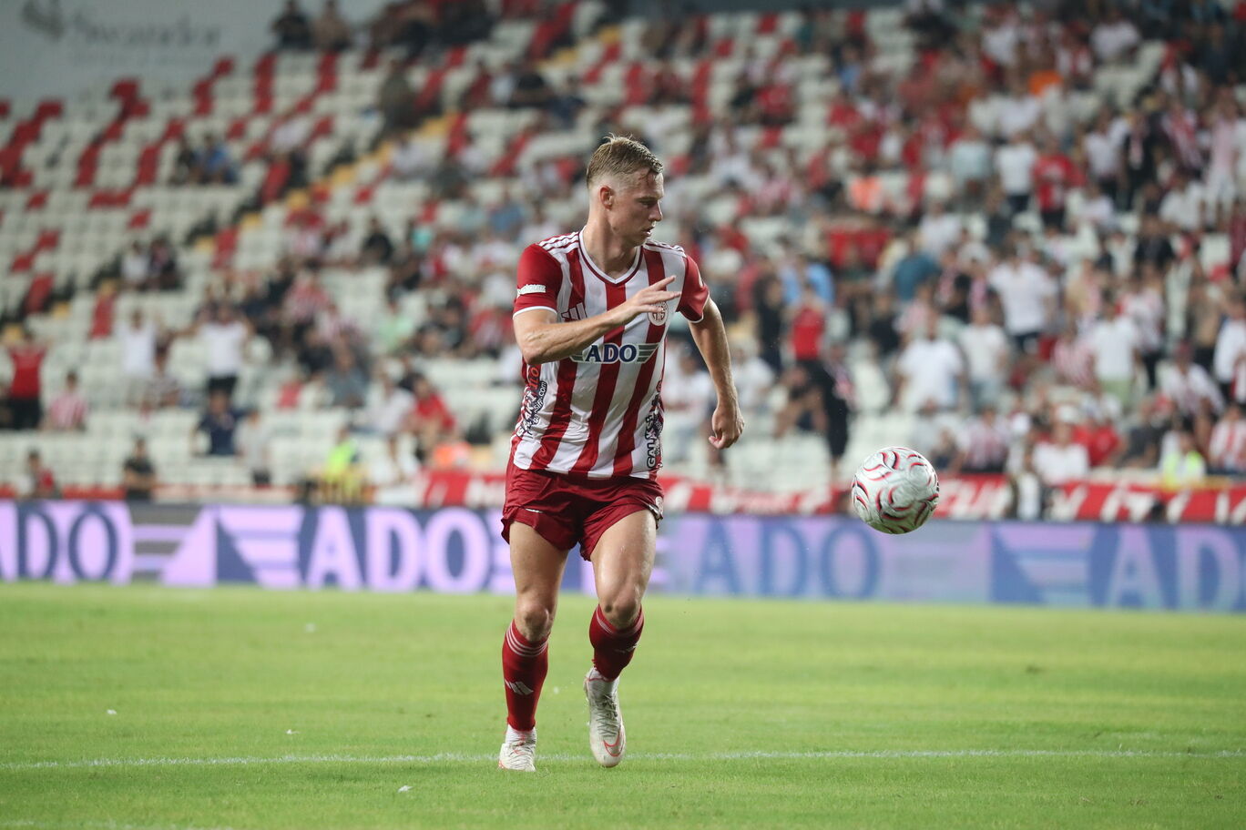 Antalyaspor 1. Lige 3 Puanla Basladi (2)