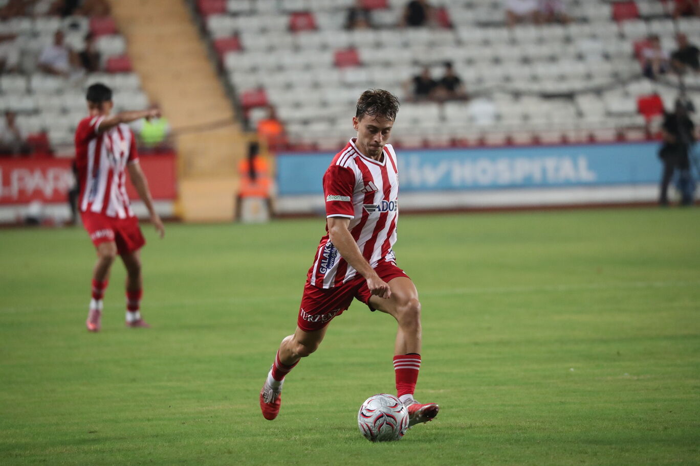 Antalyaspor 1. Lige 3 Puanla Basladi (8)
