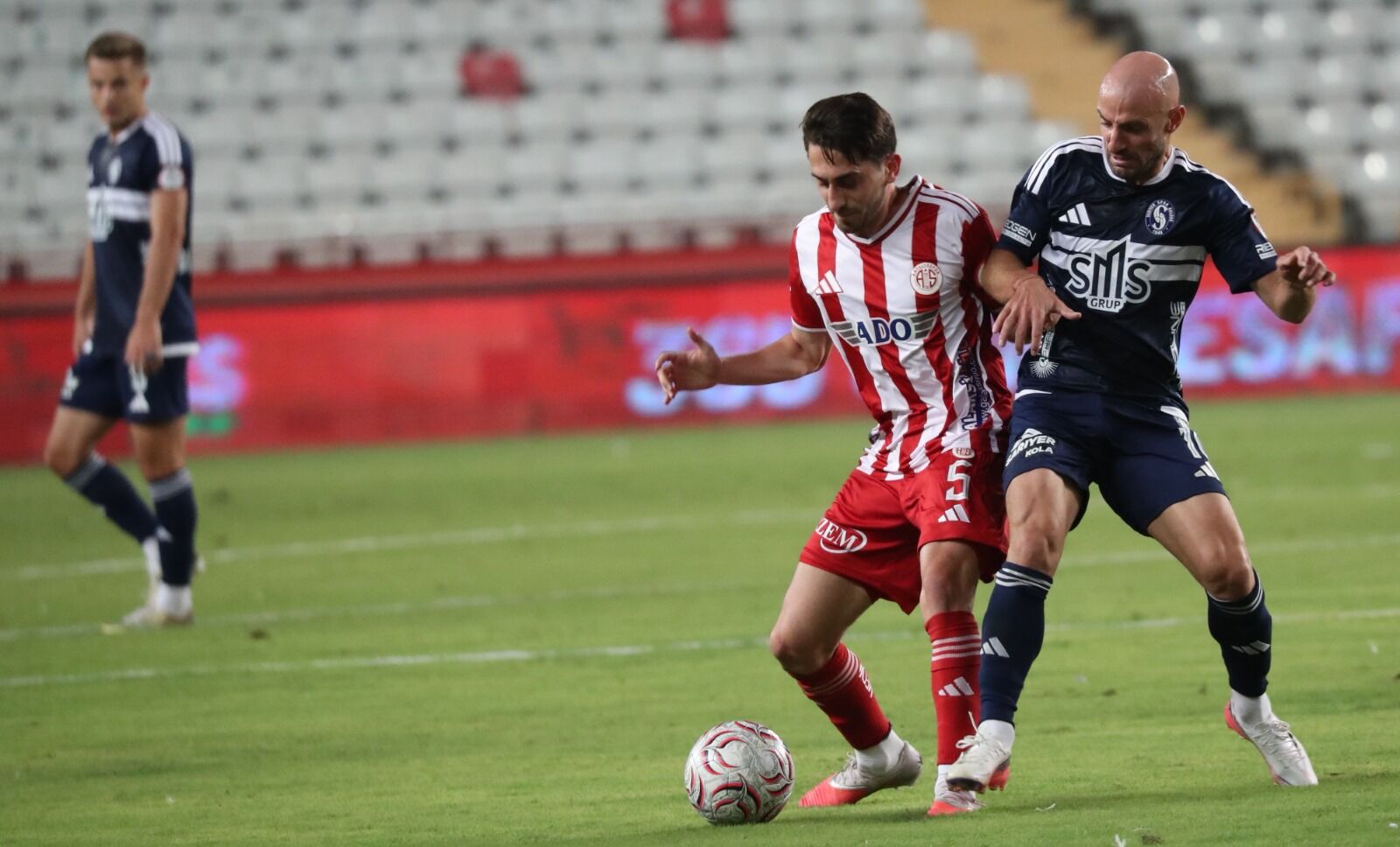Antalyaspor Asbaşkanından Tepki Gösteren Taraftara ‘Tribüne Gelmeyin, Maçları Evinizde Izleyin’ (4)