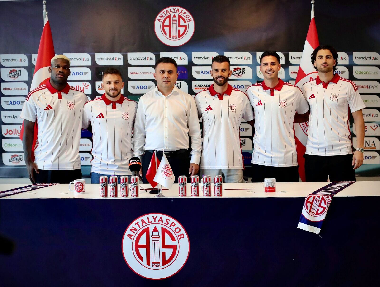 Antalyaspor Golcü Transferinde 20 Milyonluk Engele Takıldı (3)