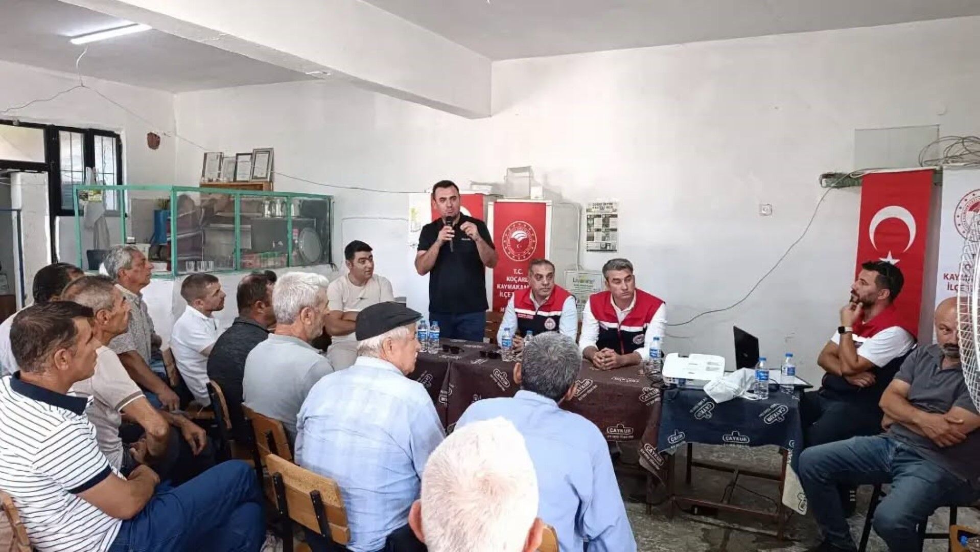 Aydınlı Üreticiler Bir Araya Gelerek Tedbirleri Konuştular (4)