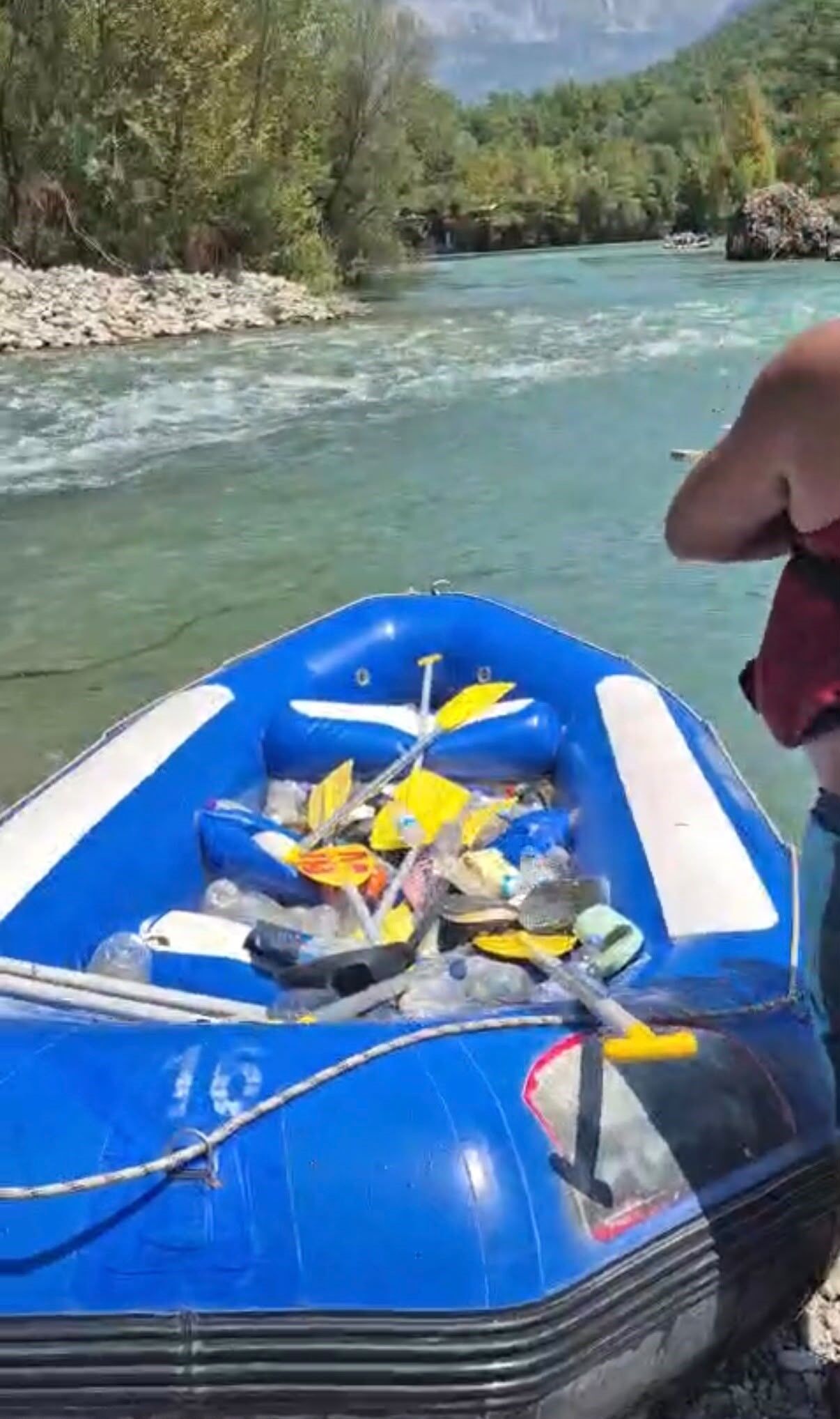 Beşkonak'ta Raftingcilerden Örnek Davranış (6)