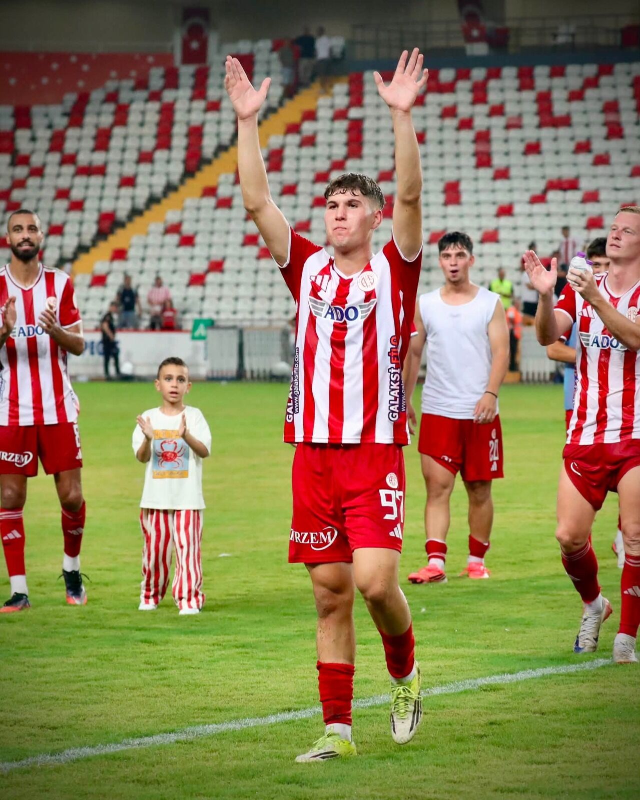Bülent Korkmaz’dan Iki Futbolcu Hakkında Dikkat Çeken Açıklama (3)