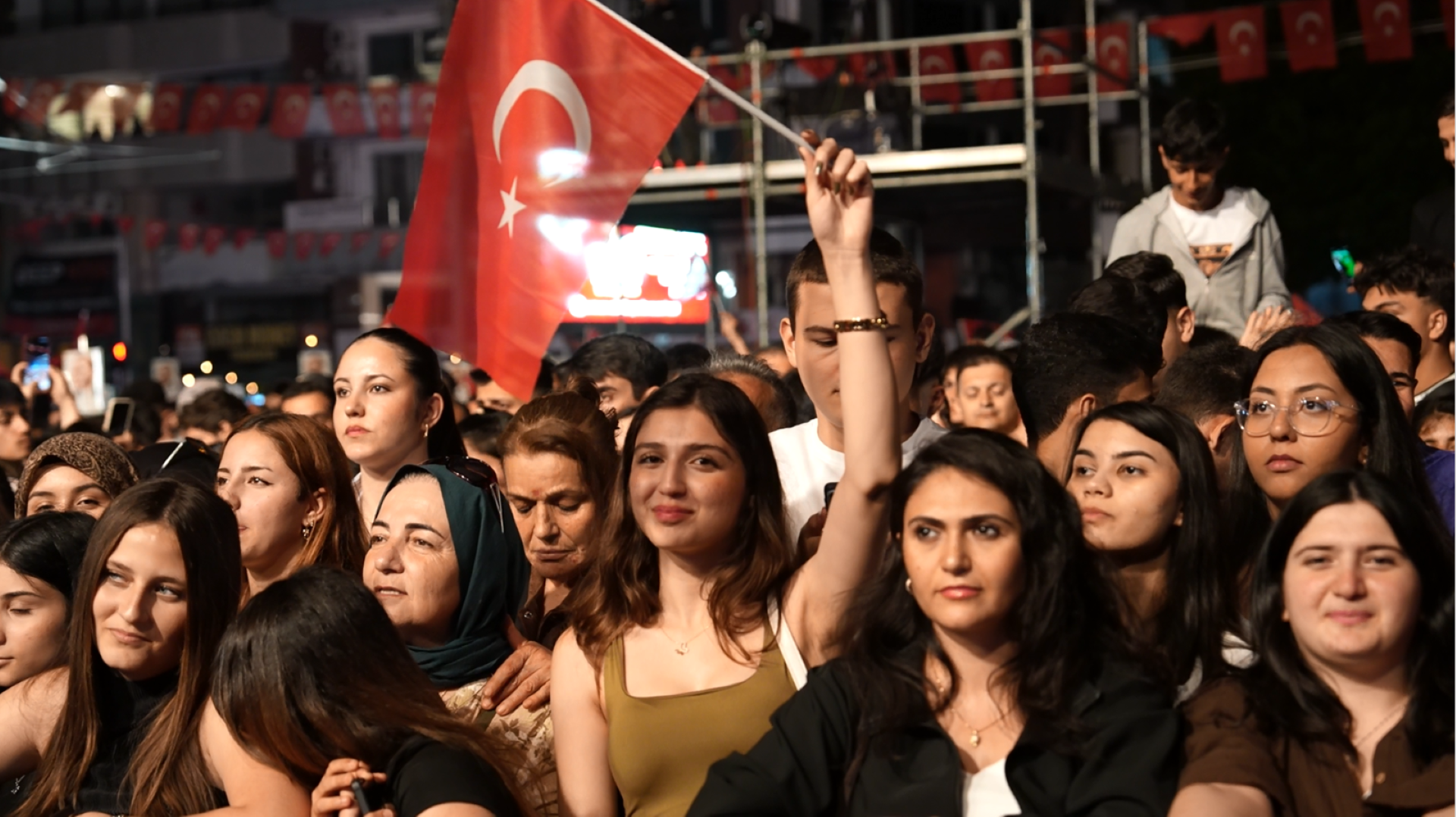 Derya Uluğ 30 Ağustos’ta Antalya’yı Coşturacak (2)