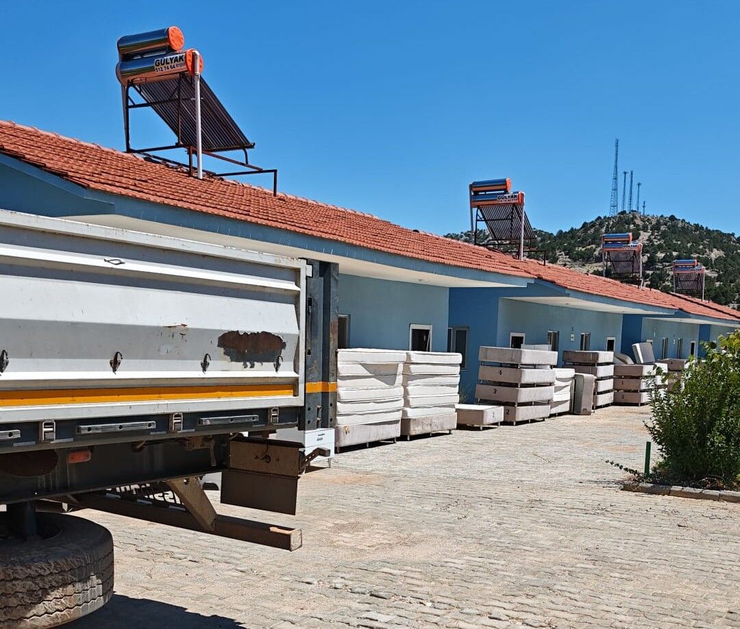 Dev Spor Sahası Belediyeye Geçti! Antalya İbradı'da Tahliye Şoku (6)