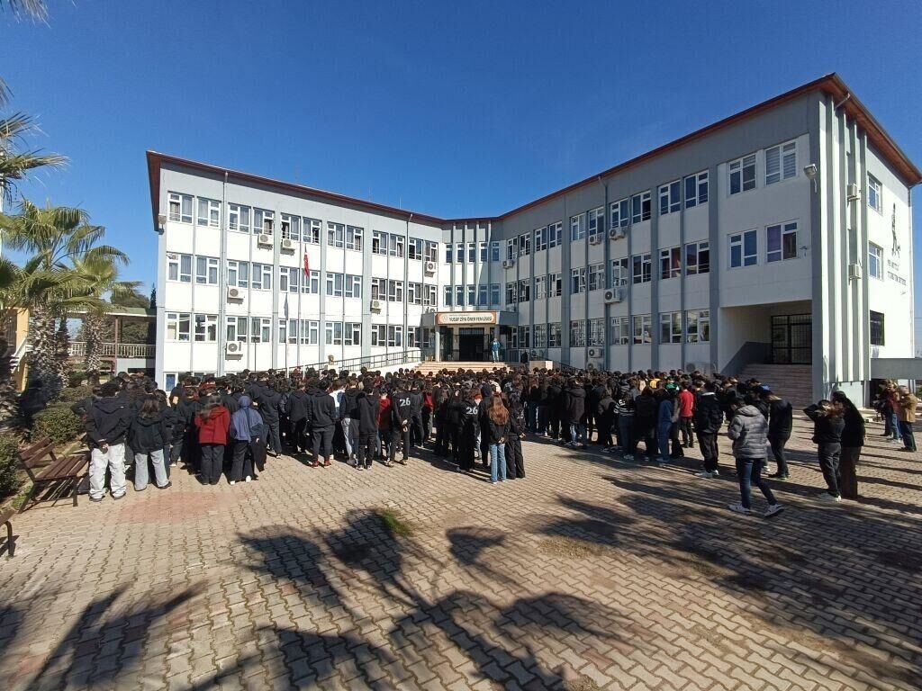Döşemealtı’ndaki Okulda 69 Öğrencinin Tercihi Bilim Oldu (1)