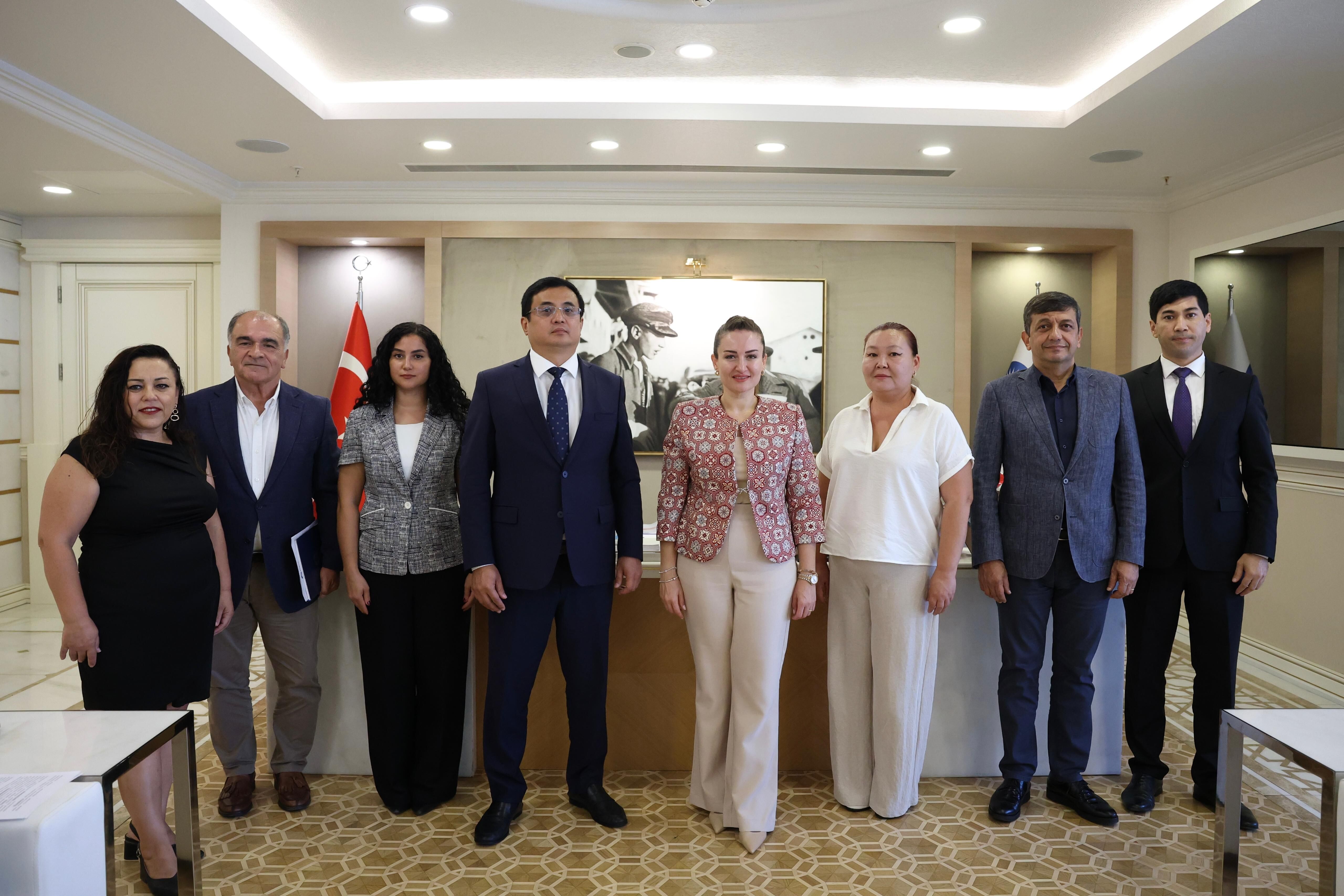 Kırgız Cumhuriyeti Antalya Başkonsolosu’ndan Anlamlı Ziyaret (3)