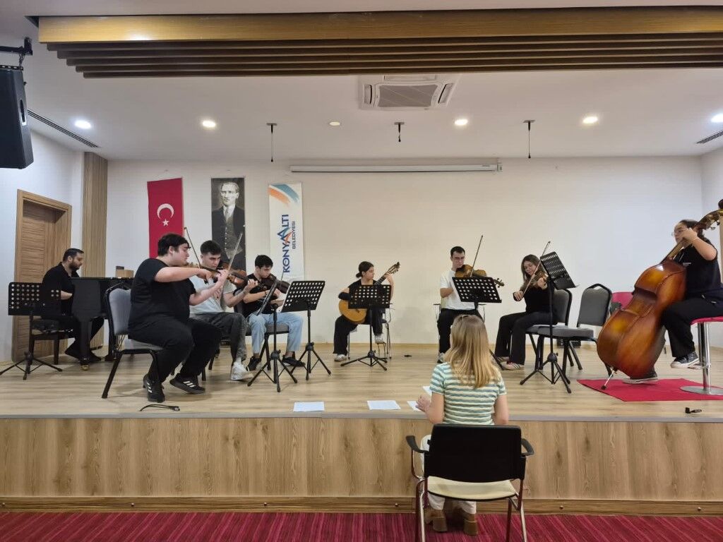 Konyaaltı Belediyesi 14 Branşta Eğitim Veriyor (1)