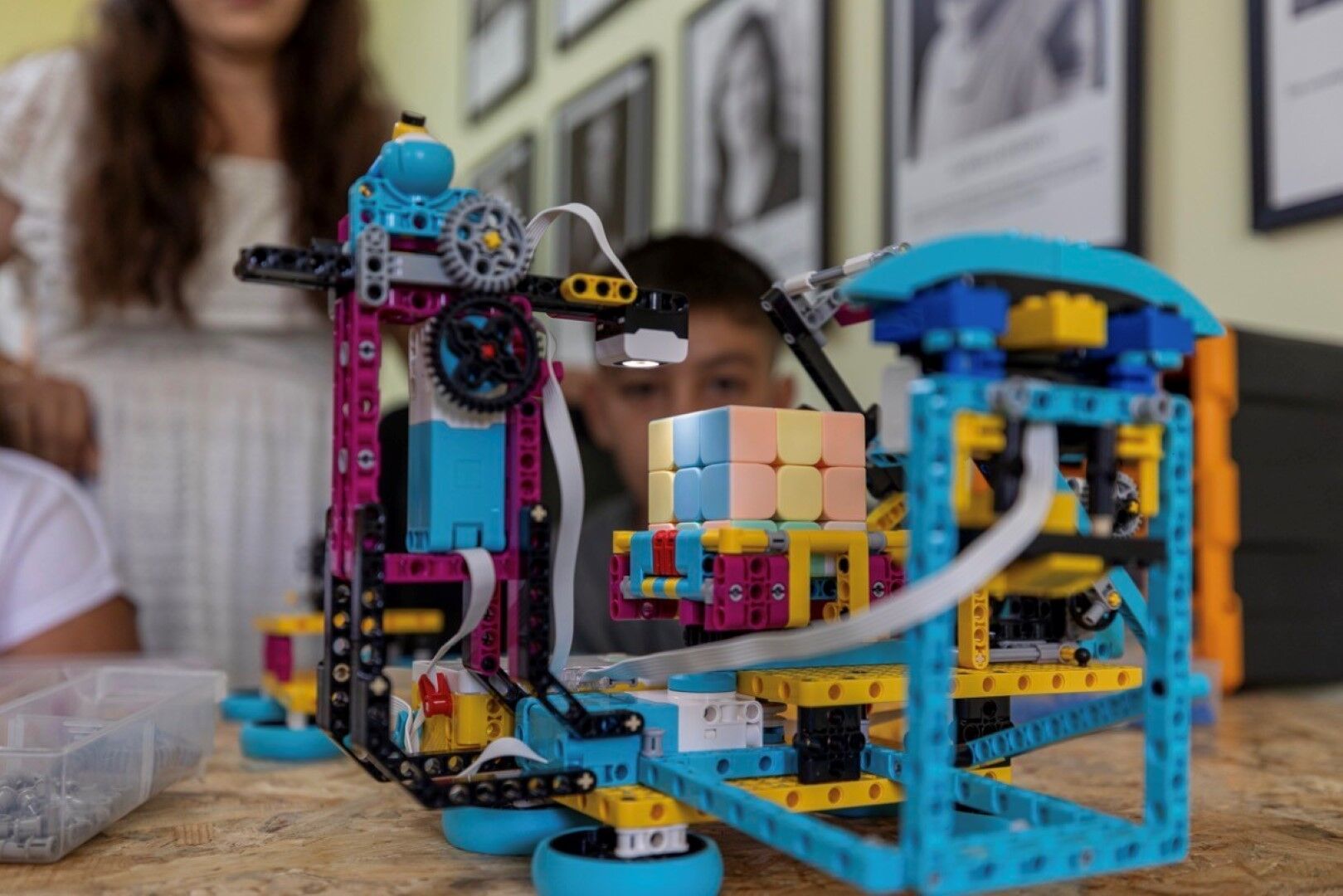 Mersin Büyükşehir Belediyesi Destek Verdi Çocuklar Robot Geliştirdi (3)