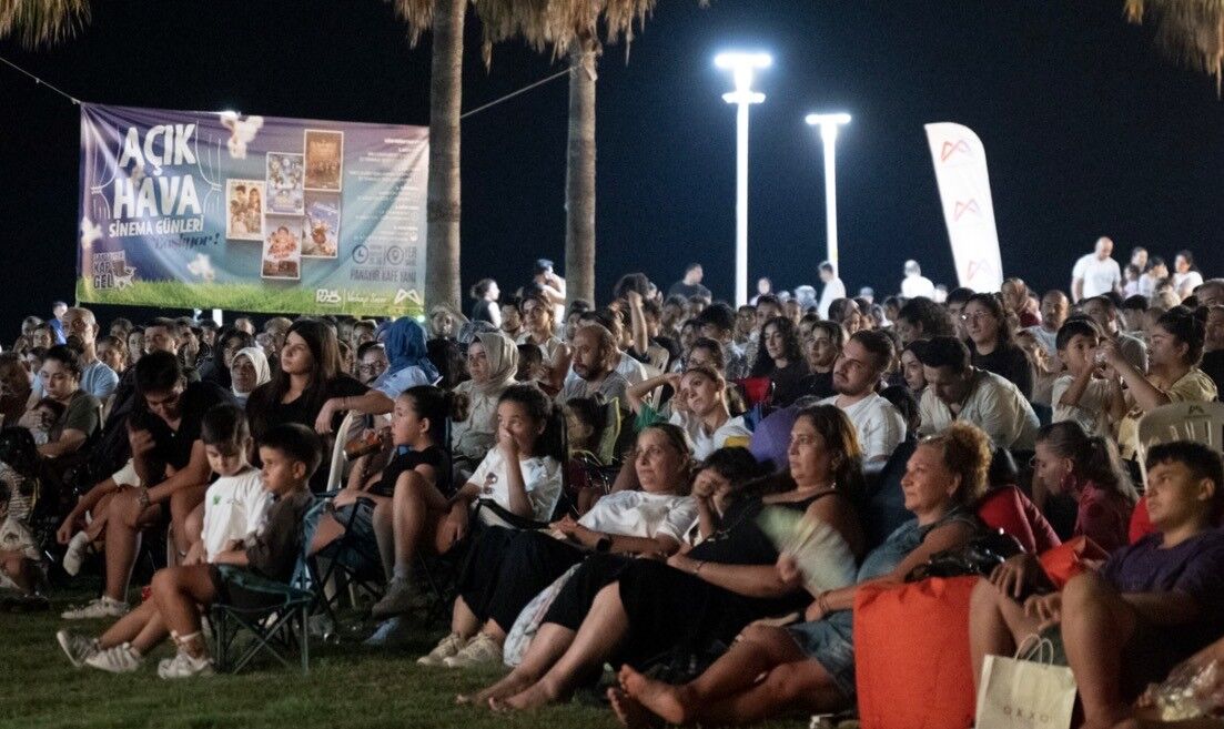 Mersin Büyükşehir Çocuklar Unutulmaz Gece Yaşattı (1)