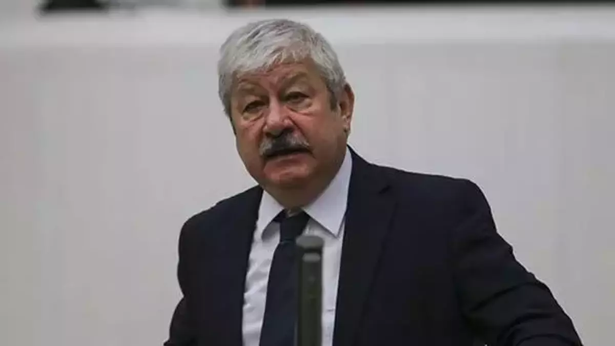 Mustafa Akaydin Chpden Istifa Etti-1