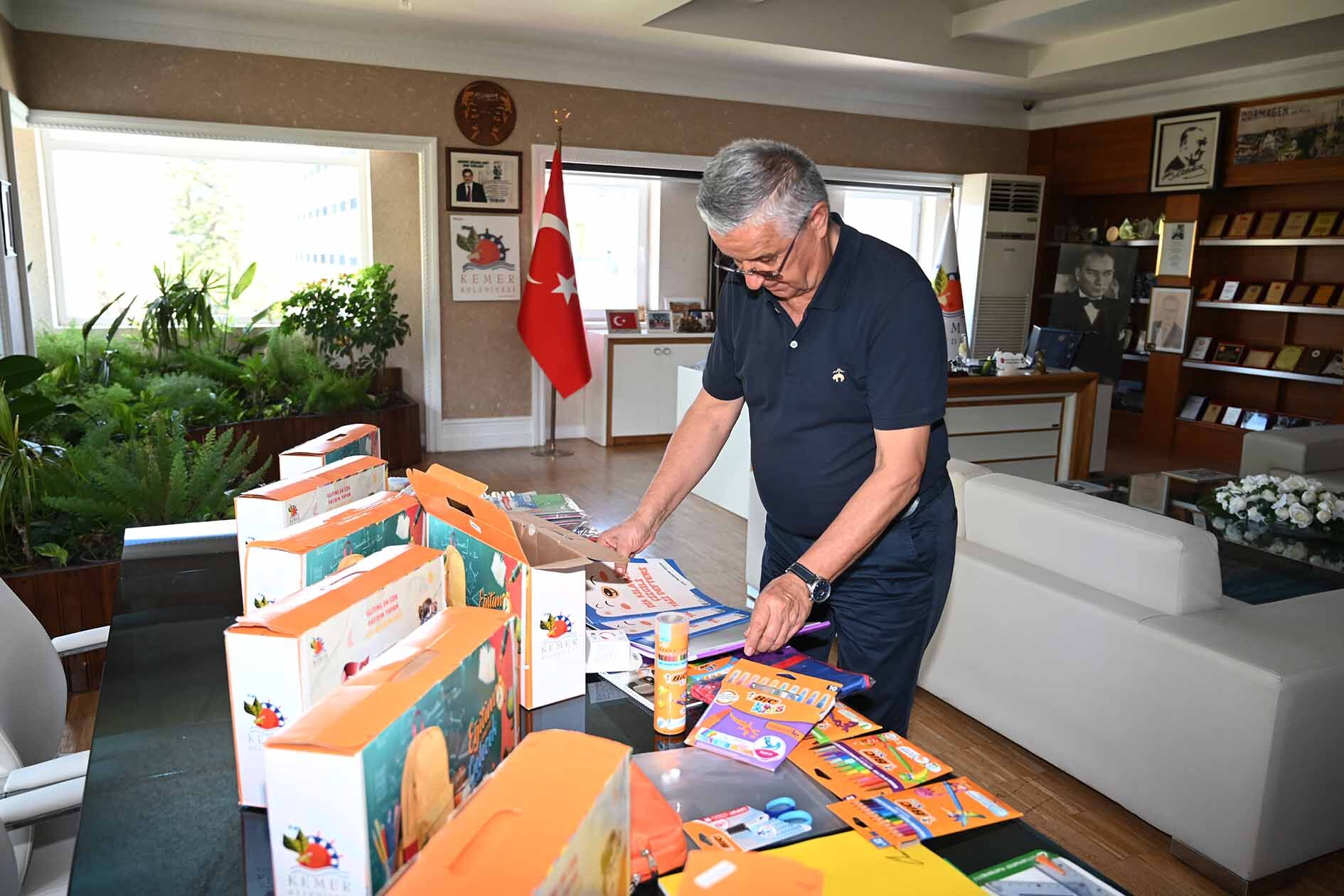 Okulların Açılmasına Az Bir Süre Kala Kemer Belediyesi’nden Ücretsiz Hizmet Müjdesi (1)