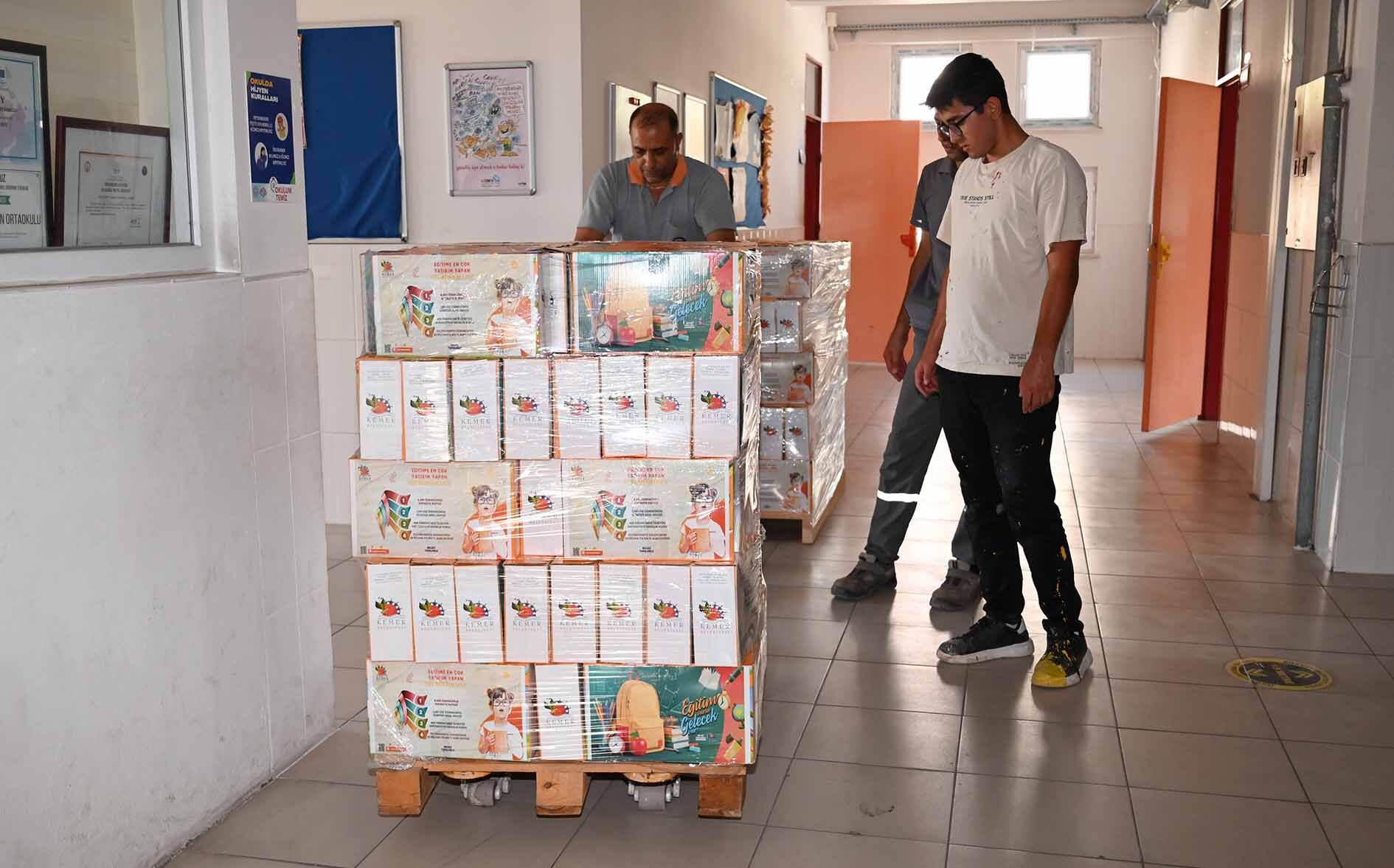 Okulların Açılmasına Az Bir Süre Kala Kemer Belediyesi’nden Ücretsiz Hizmet Müjdesi (2)