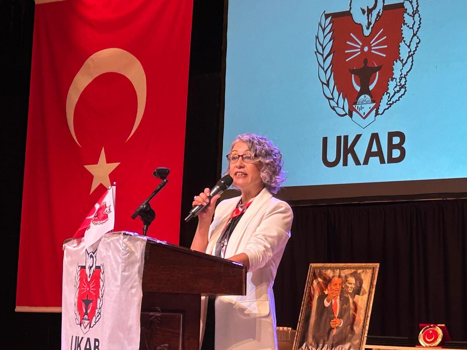 Ukab Genel Baskani Kahveci Antalyalilarla Bulustu (1)