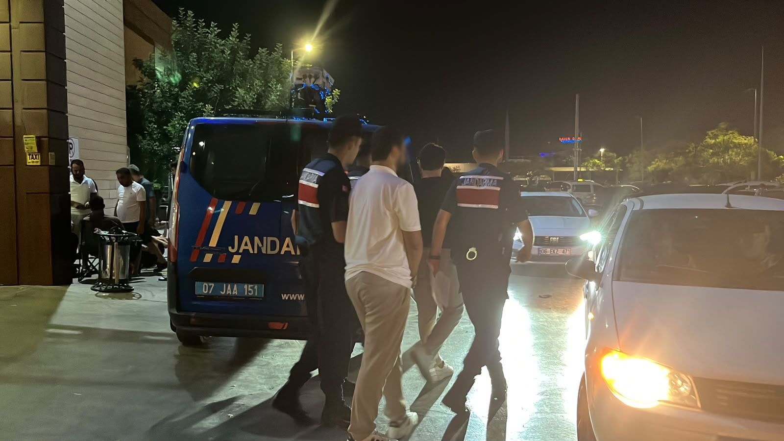 Vize Soruşturmasında Antalya’da 8 Tutuklama (5)