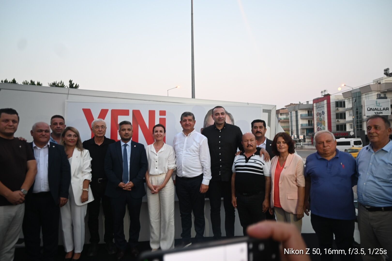 Yeni Parti Kepezde Acilis Toreninde Govde Gosterisi Yapti (14)