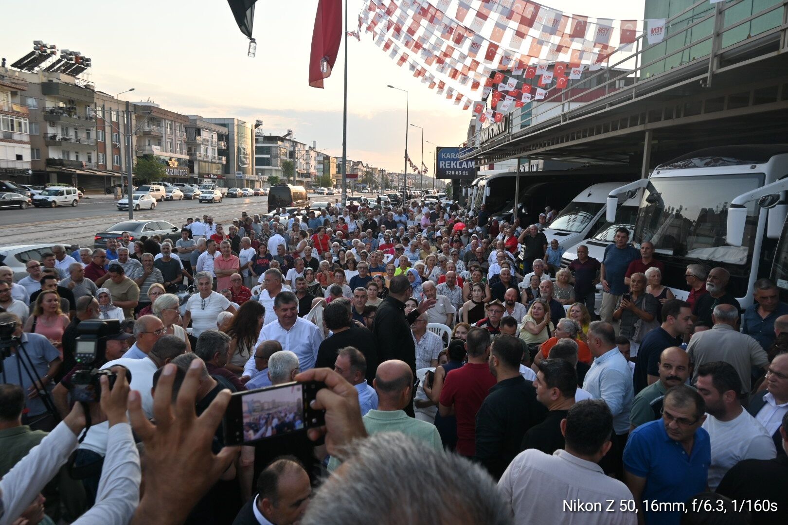 Yeni Parti Kepezde Acilis Toreninde Govde Gosterisi Yapti (2)