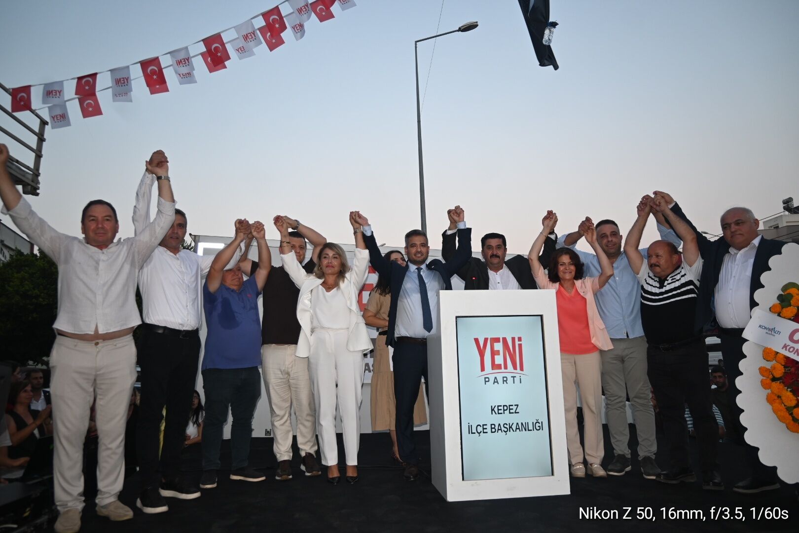 Yeni Parti Kepezde Acilis Toreninde Govde Gosterisi Yapti (8)