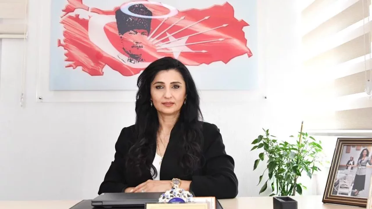 Yeni Parti Konyaalti Ilce Baskanligi Aciliyor-2