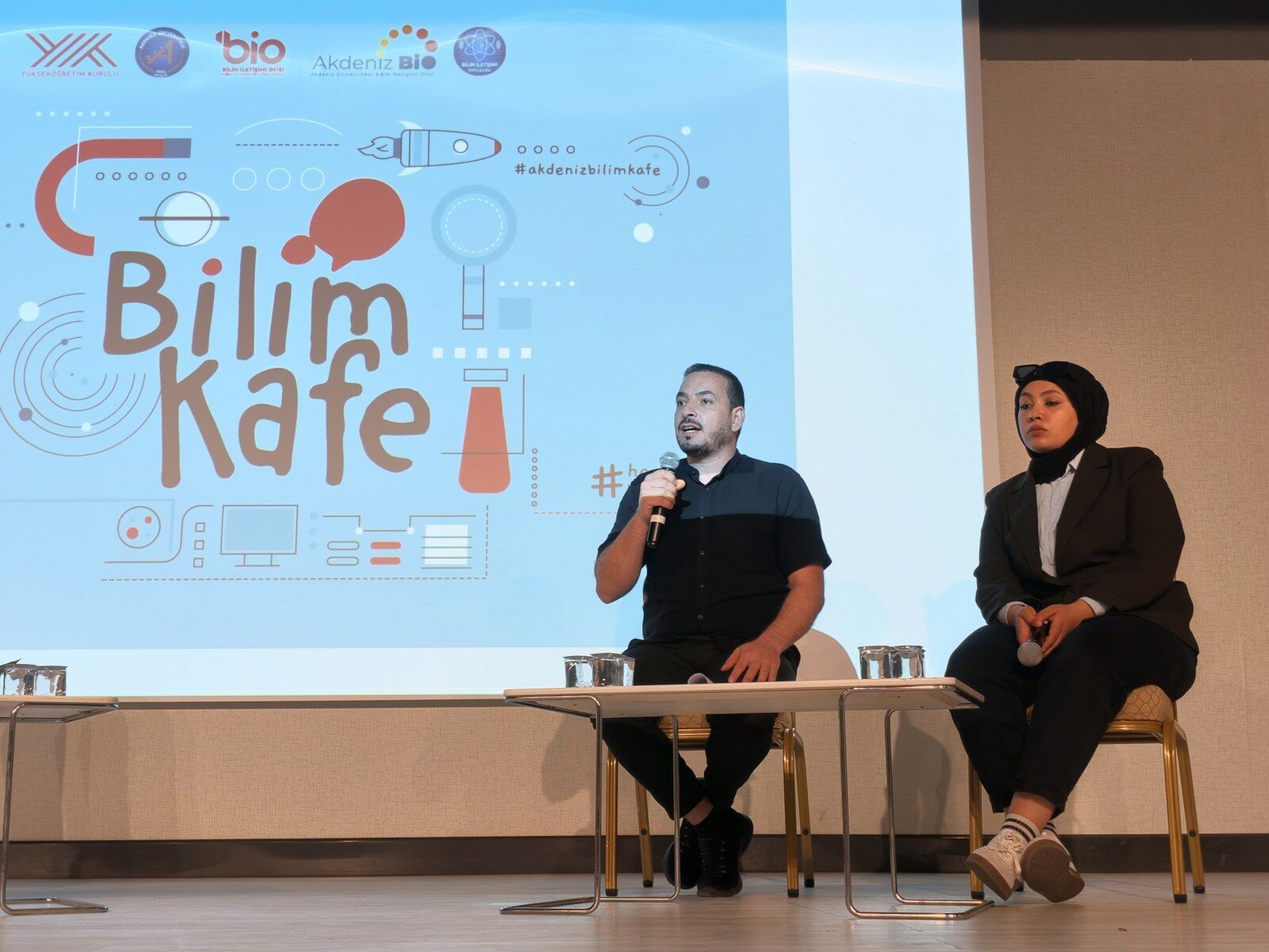 Akdeniz Bilim Kafe’de ‘Gazze’de Üniversitenin Geleceği’ Konuşuldu (1)-1