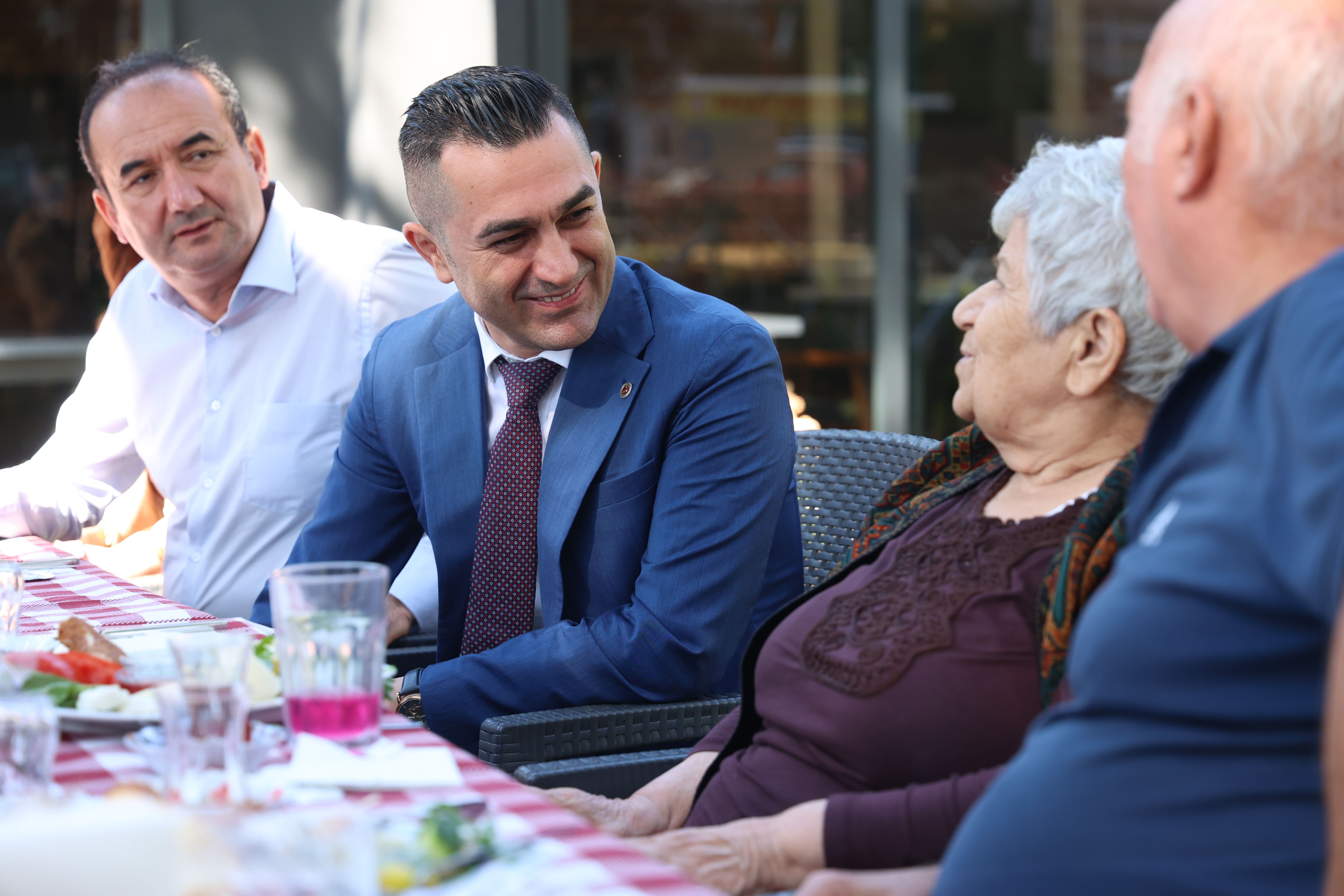 Antalya Büyükşehir Belediyesi Mavi Ev’de Moralleri Tazeledi (4)