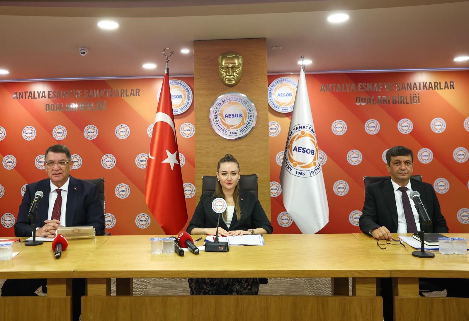 Antalya Esnafının Sorunlar Antalya Büyükşehir Masasında (1)
