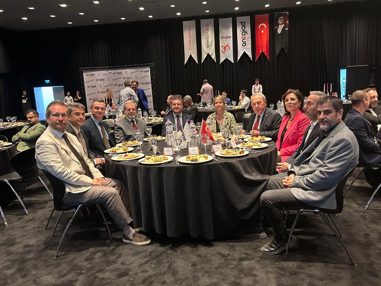 Antalya Is Dunyasinda Fon Krizi Cikisi (1)