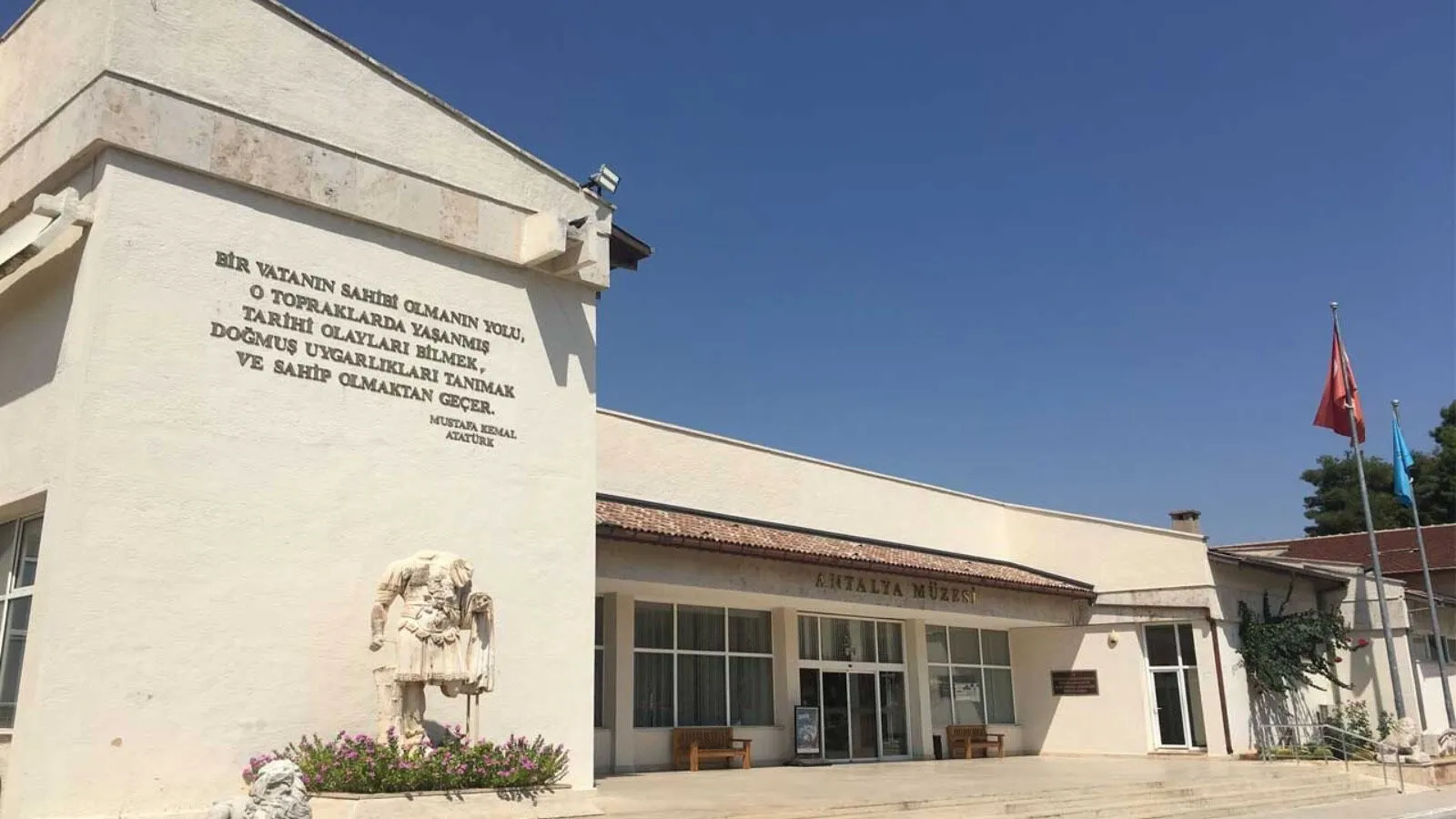 Antalya Muzesinde 1 Yil Sonra Carpici Sozler (1)