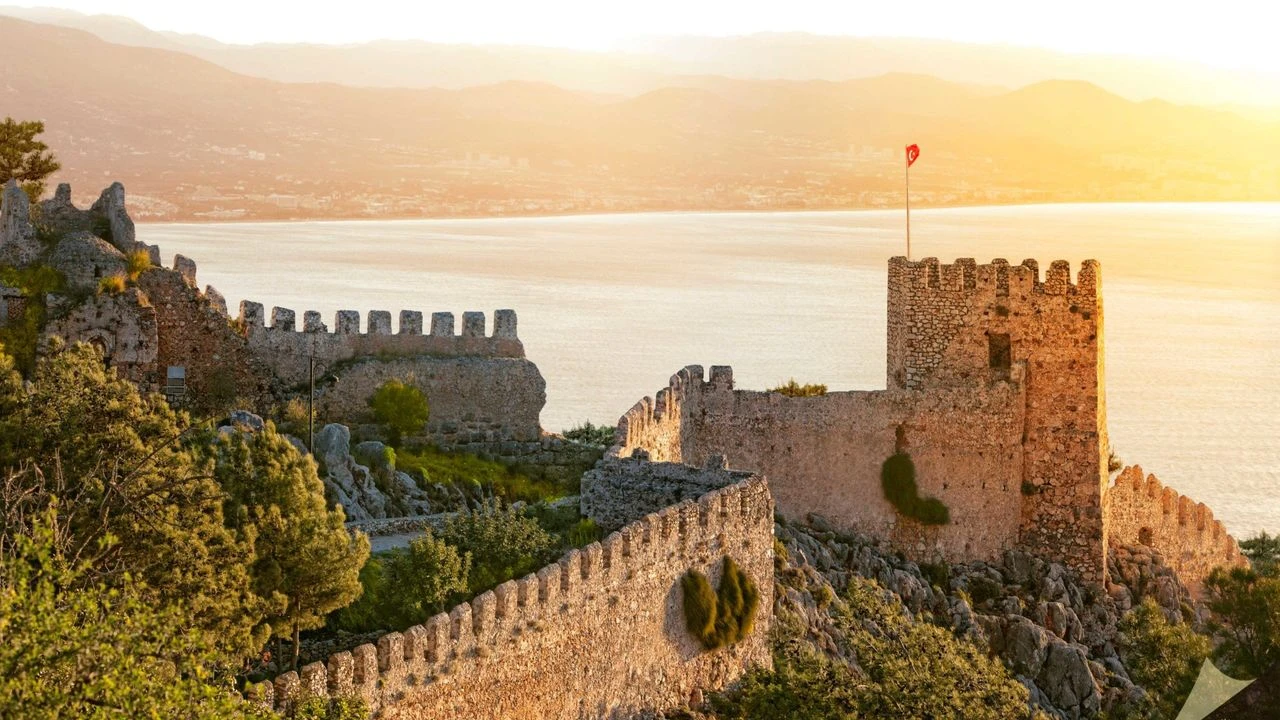 Antalya’da 800 Yıllık Sırrın Izi Ortaya Çıktı! Selçuklu Çinilerinin Üretim Izleri Alanya Kalesi’nde (2)-1