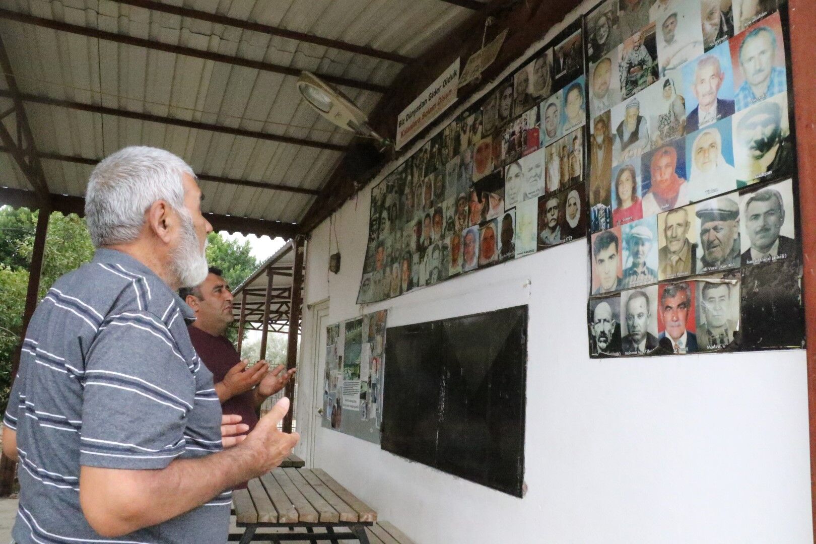 Antalya’da Bu Duvarı Gören Dua Ediyor (2)