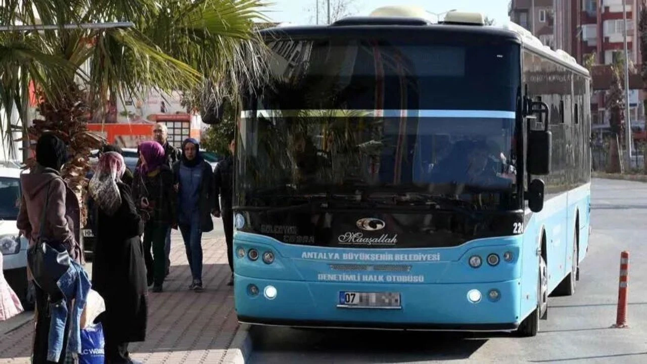 Antalyada Gece Otobus Gecen Mahalleler (1)