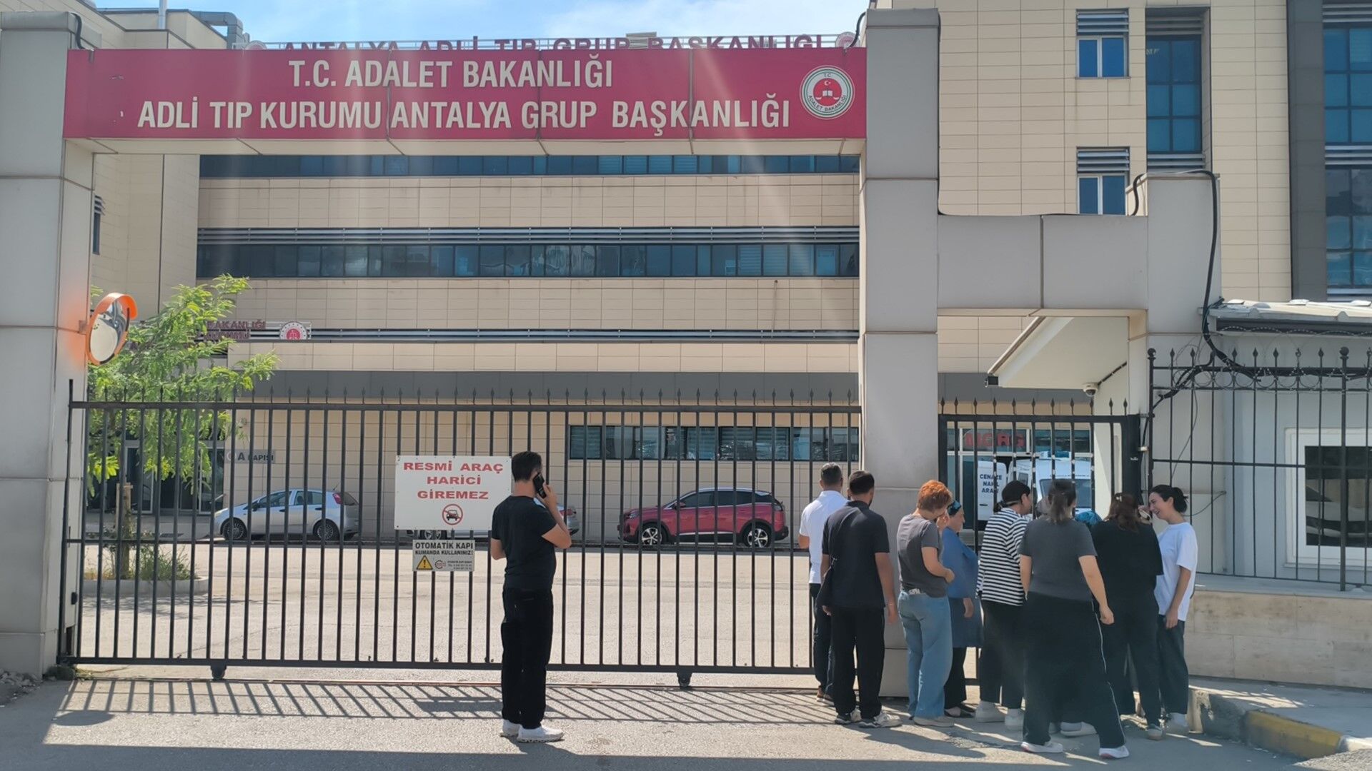 Antalya’da Hayatını Kaybeden Gencin Annesinin Feryatları Yürek Sızlattı (3)