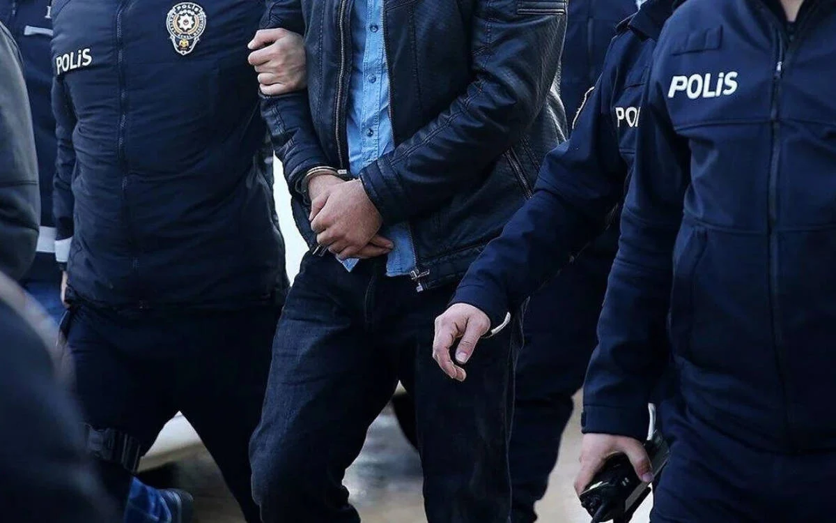 Antalyada Rusvet Sorusturmasinda 2 Emniyet Muduru Gozaltina Alindi (1)
