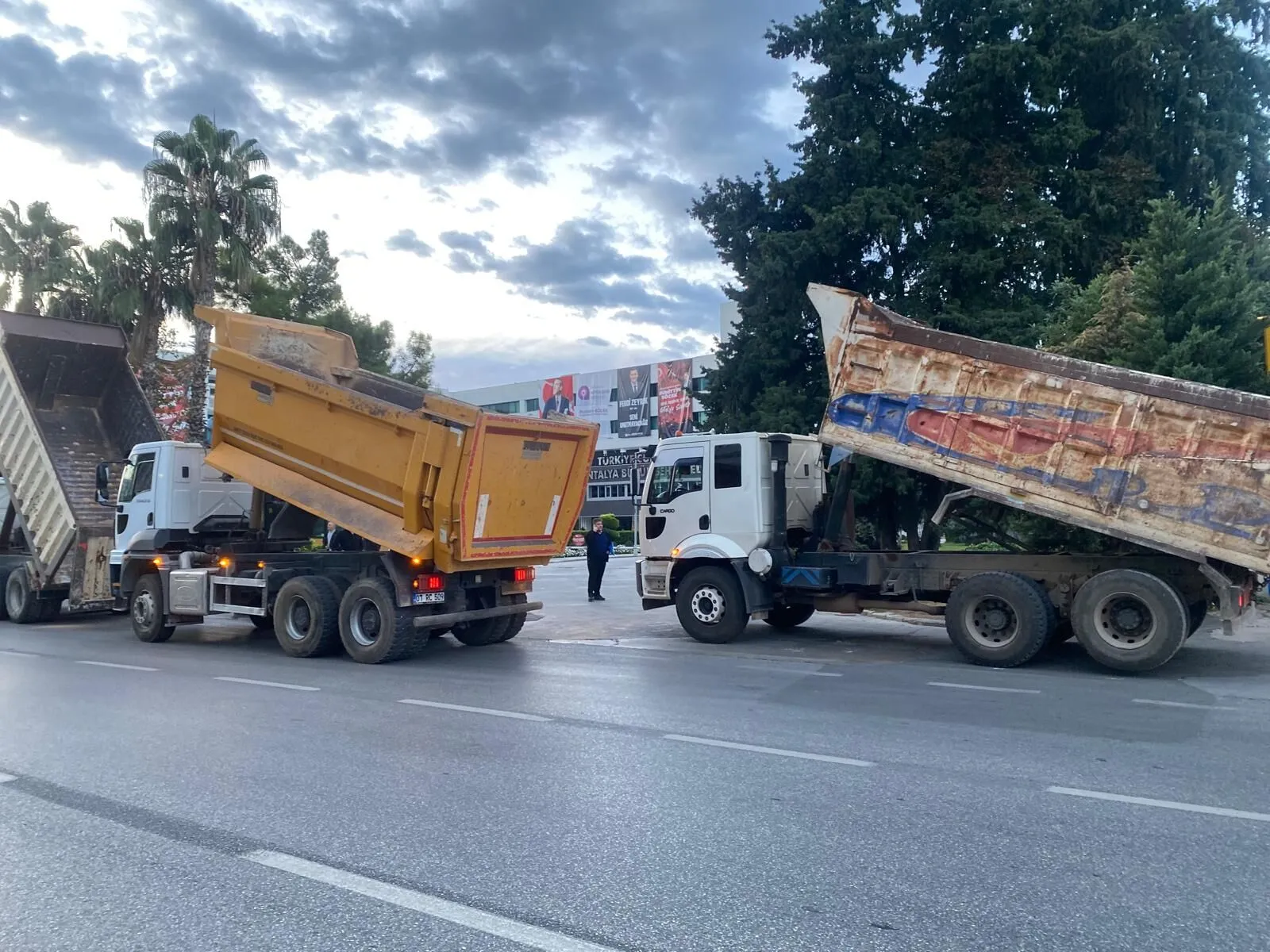 Antalya’da Tartışmalı Hafriyat Krizi Yeniden Gündemde! Büyükşehir’den Indirim Çıkmadı (2)-1