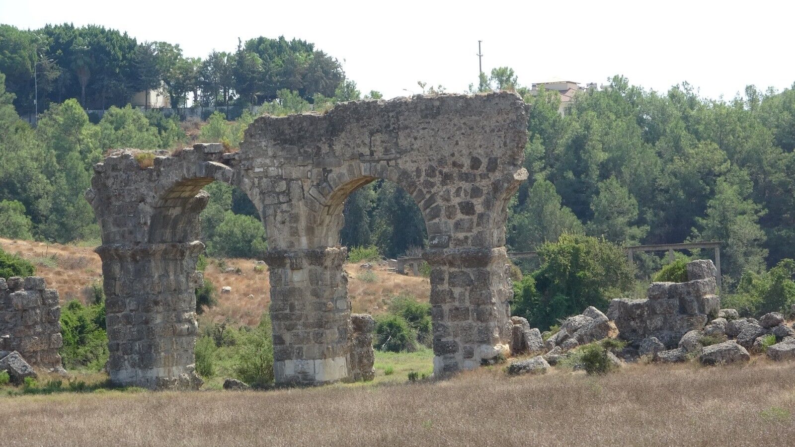 Antalya’nın 2 Bin Yıllık Tarihi Su Kemeri Zaman Yenildi (4)