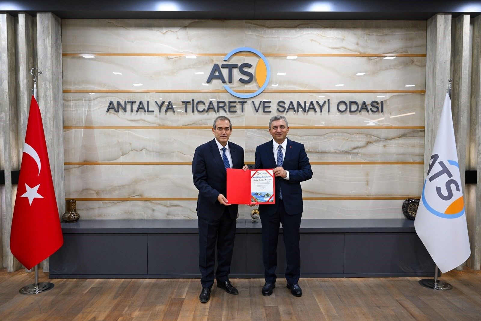 Antalya’nın Denizlerine Atık Kalkanı! 28 Derenin Ağızına Bariyer Kurulacak (1)