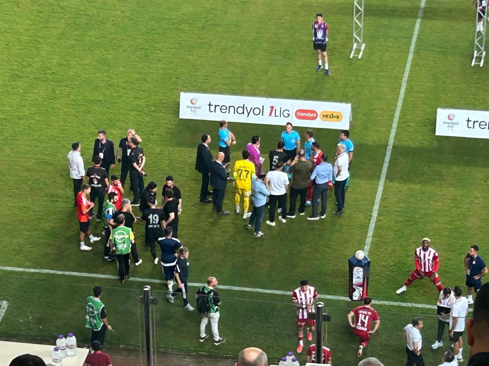 Antalyaspor Vanspor Maçı Öncesi Elektrik Krizi (3)