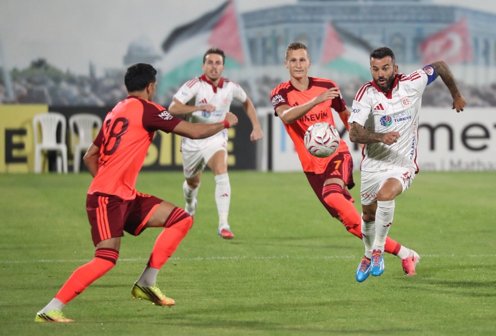 Antalyaspor’da 5 Yabancı Futbolcu Oynamadan Maaş Alacak (2)